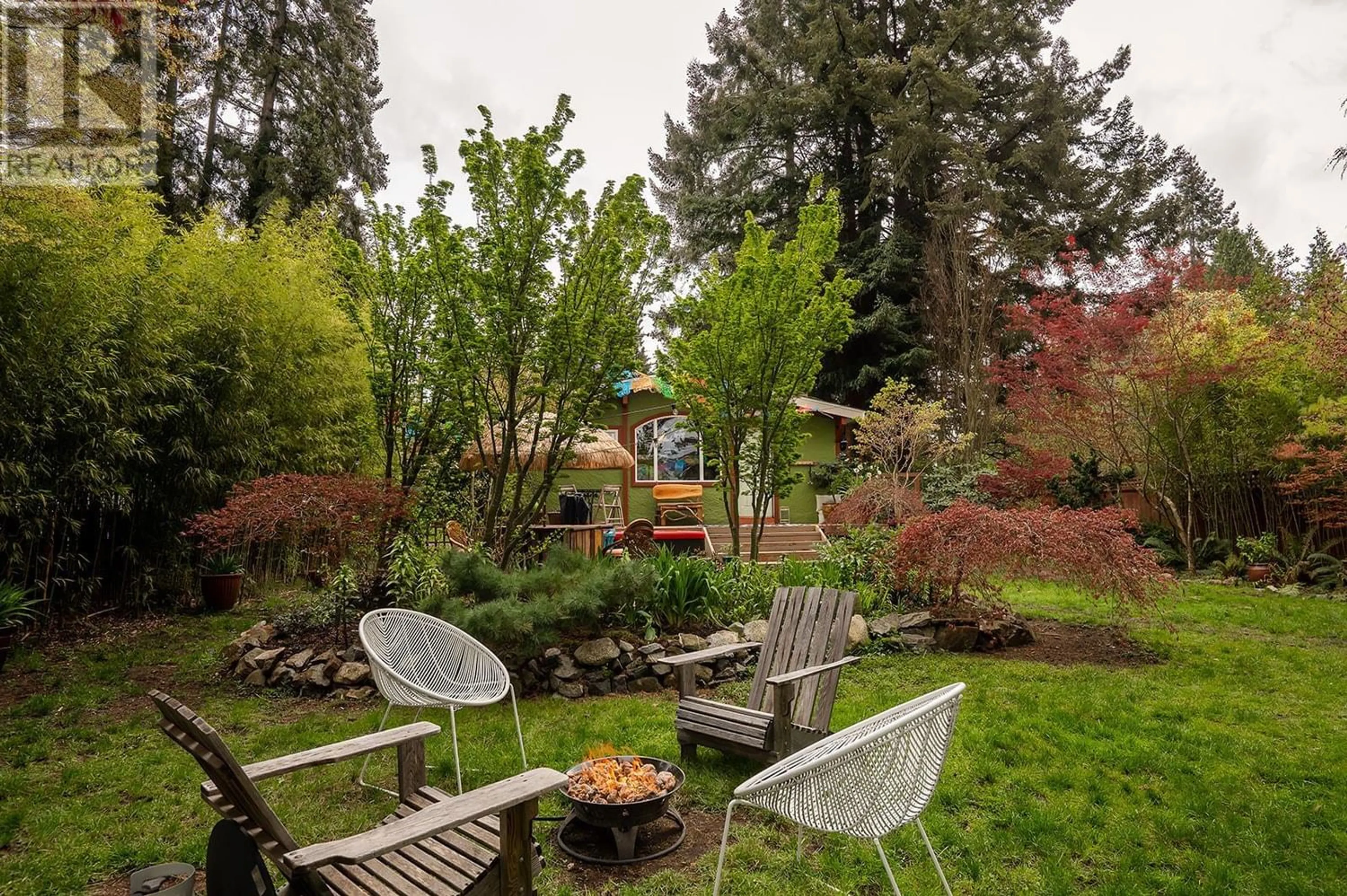 Patio for 5717 PORPOISE BAY ROAD, Sechelt British Columbia V0N3A0