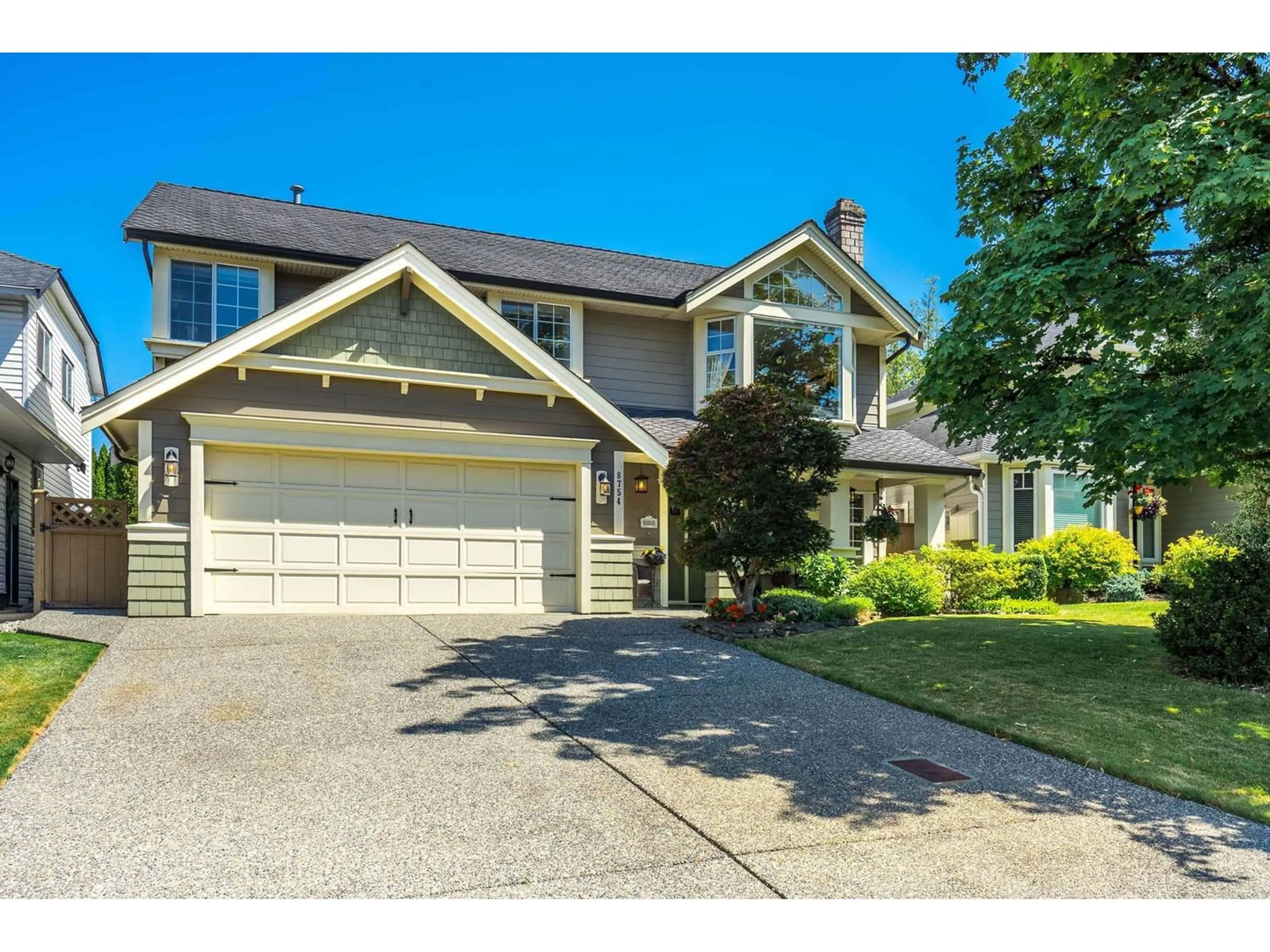 Indoor foyer for 8754 215B STREET, Langley British Columbia V1M2E6