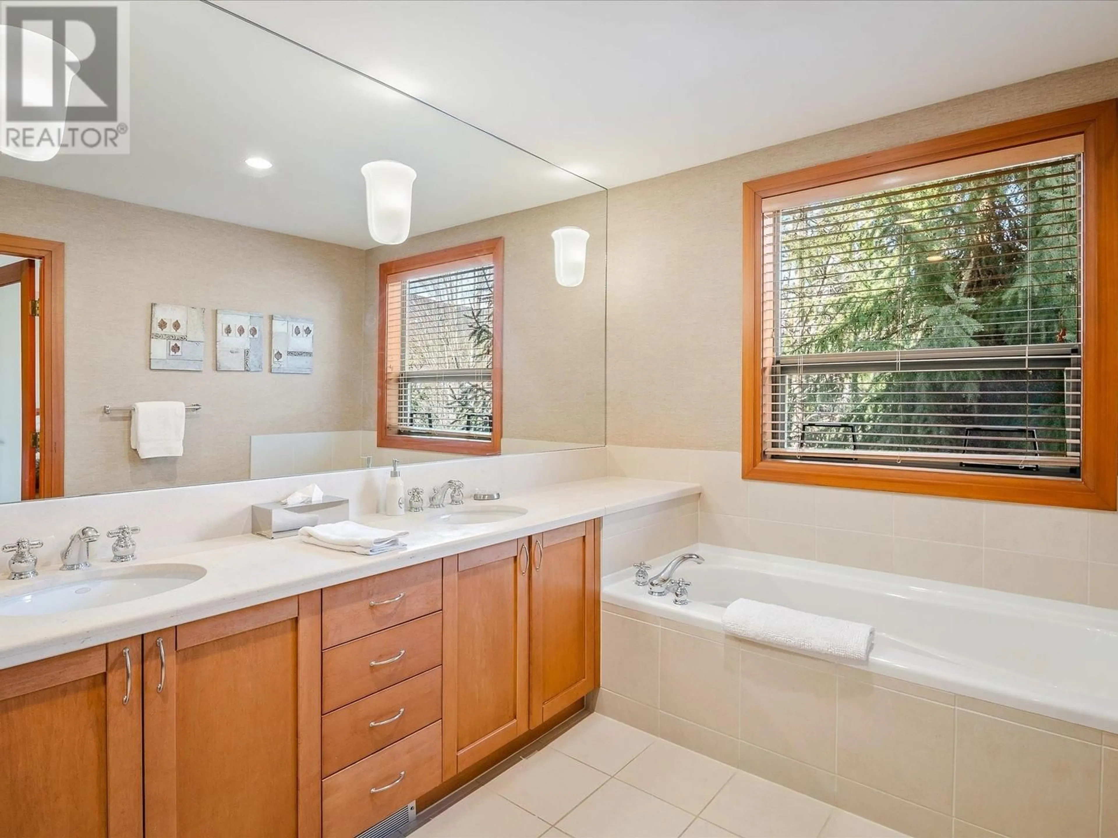 Bathroom for 4826 CASABELLA CRESCENT, Whistler British Columbia V8E0Z4