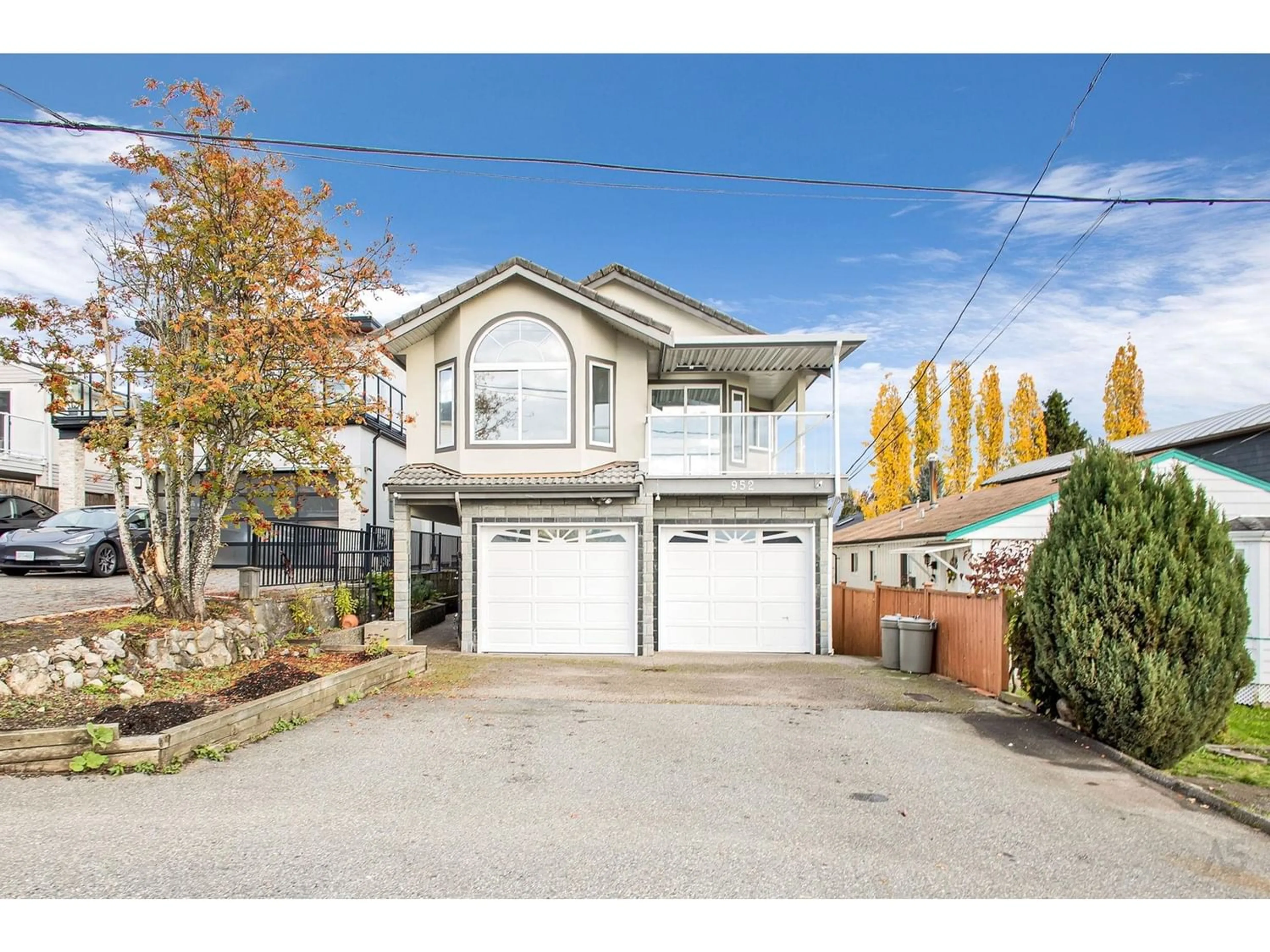 Frontside or backside of a home for 952 KEIL STREET, White Rock British Columbia V4B4V7