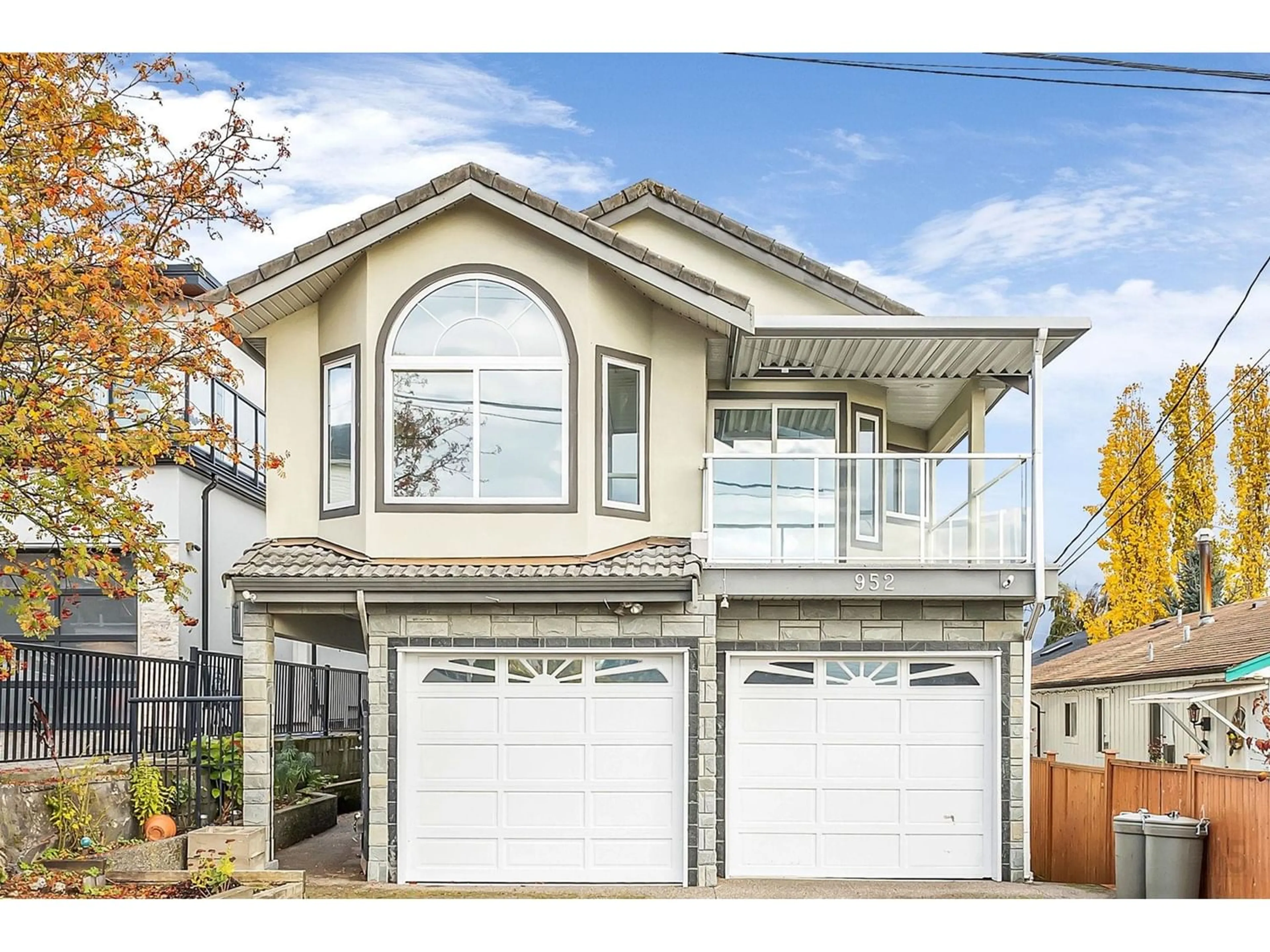 Frontside or backside of a home for 952 KEIL STREET, White Rock British Columbia V4B4V7