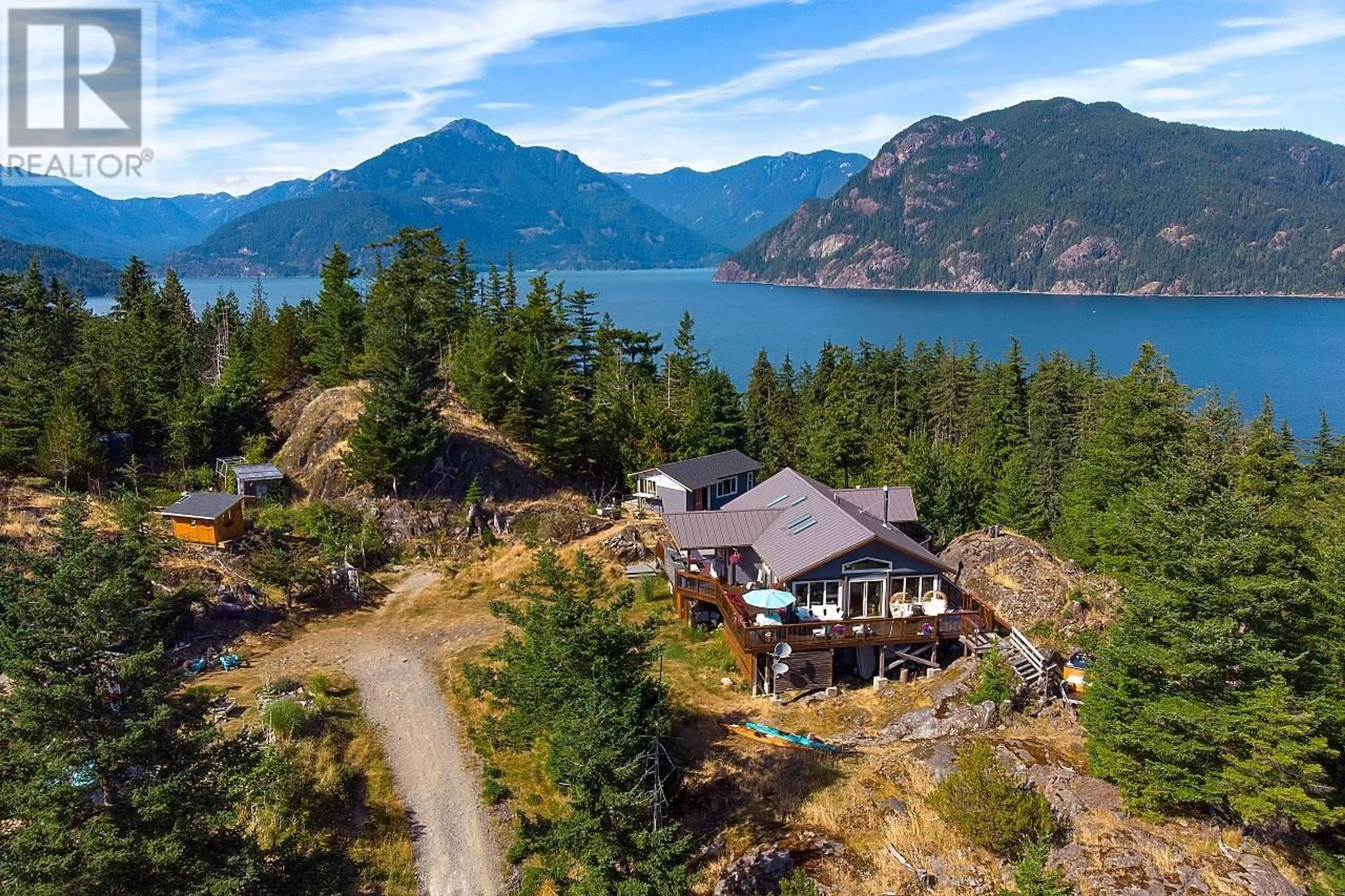 Cottage for 2016 MOUNT ARTABAN ROAD, Gambier Island British Columbia V0N1V0