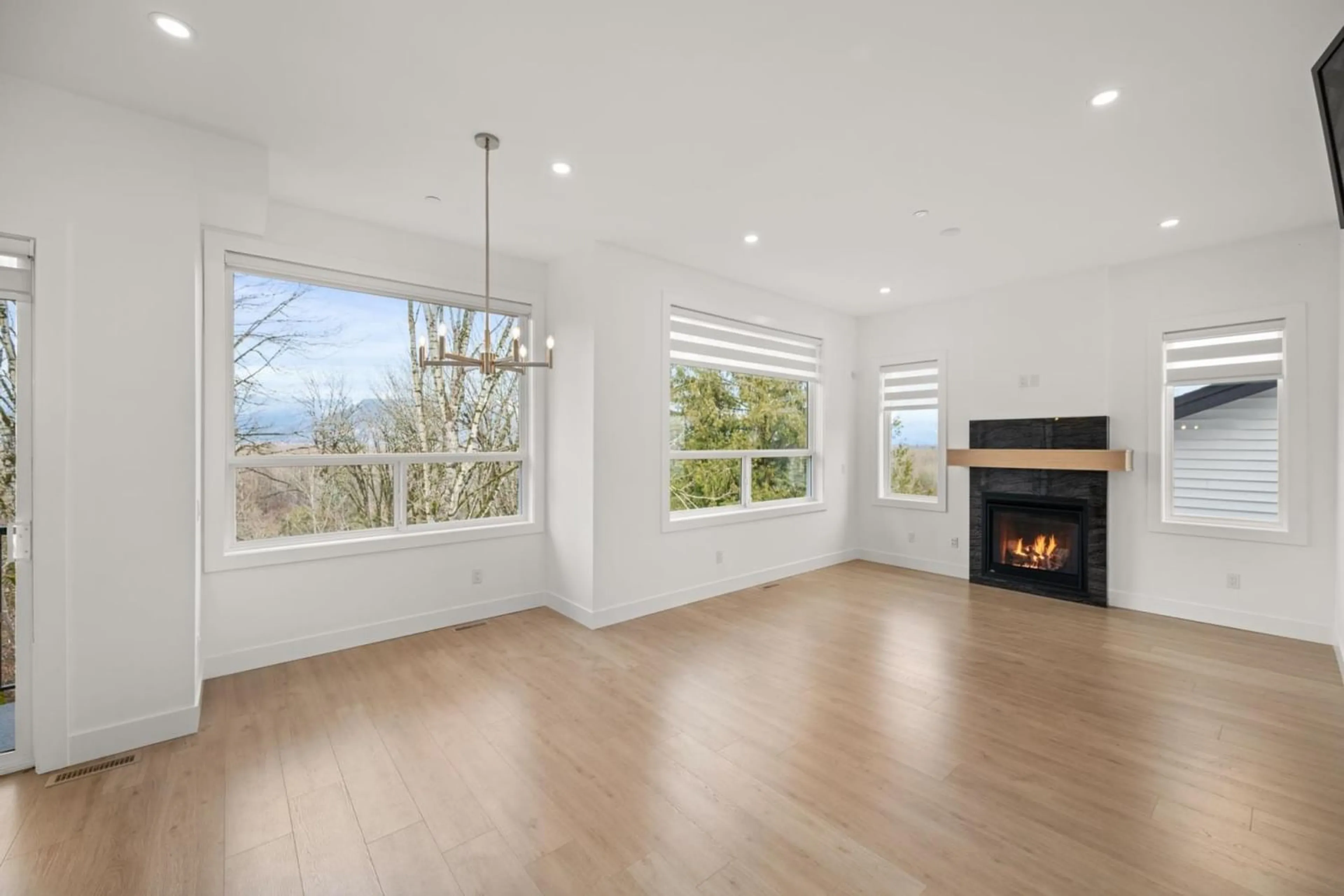 Living room for 11 43925 CHILLIWACK MOUNTAIN ROAD, Chilliwack British Columbia V2R4A1