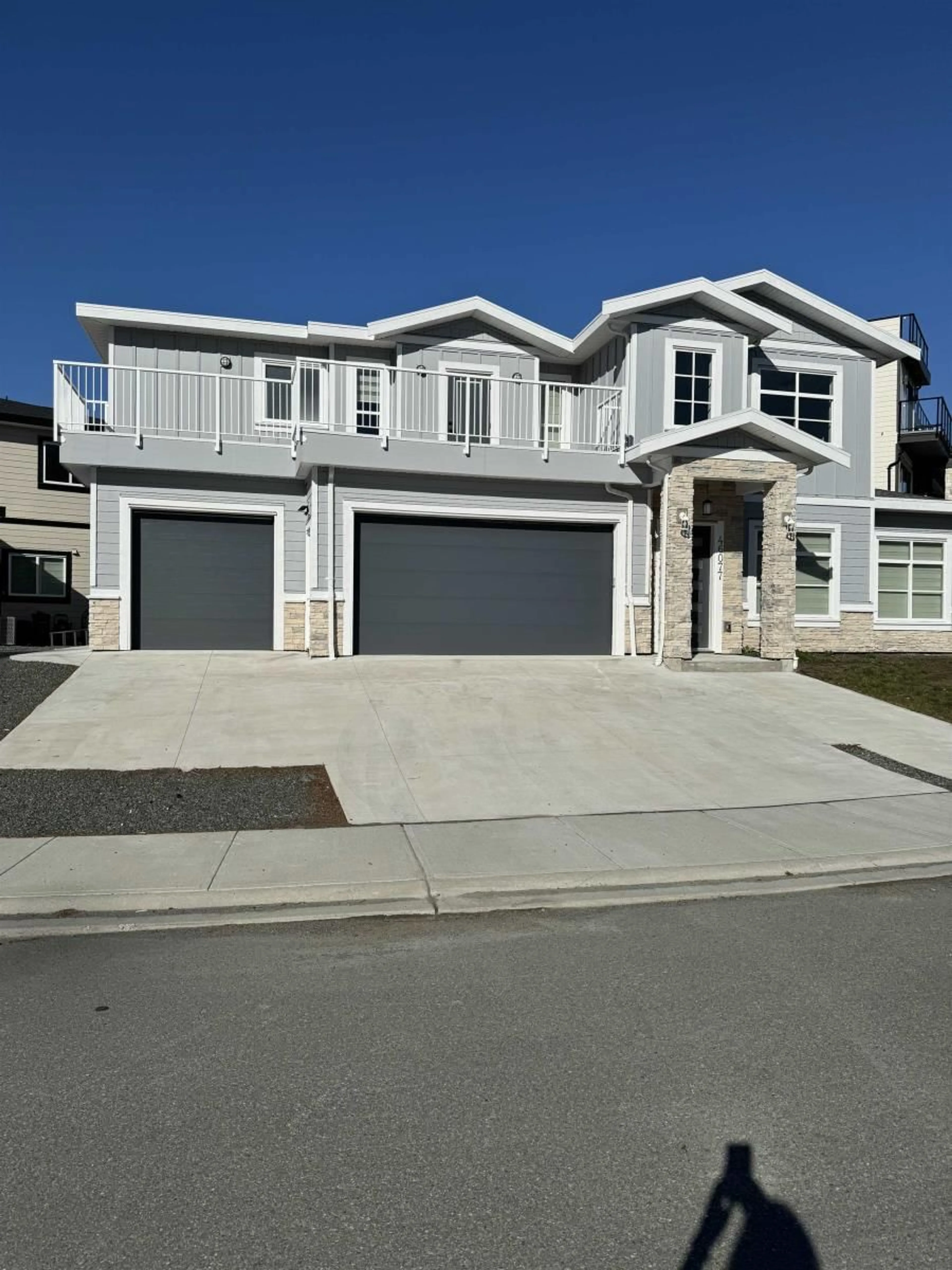 Contemporary kitchen for 46077 CRESTVIEW DRIVE, Chilliwack British Columbia V2R6G4