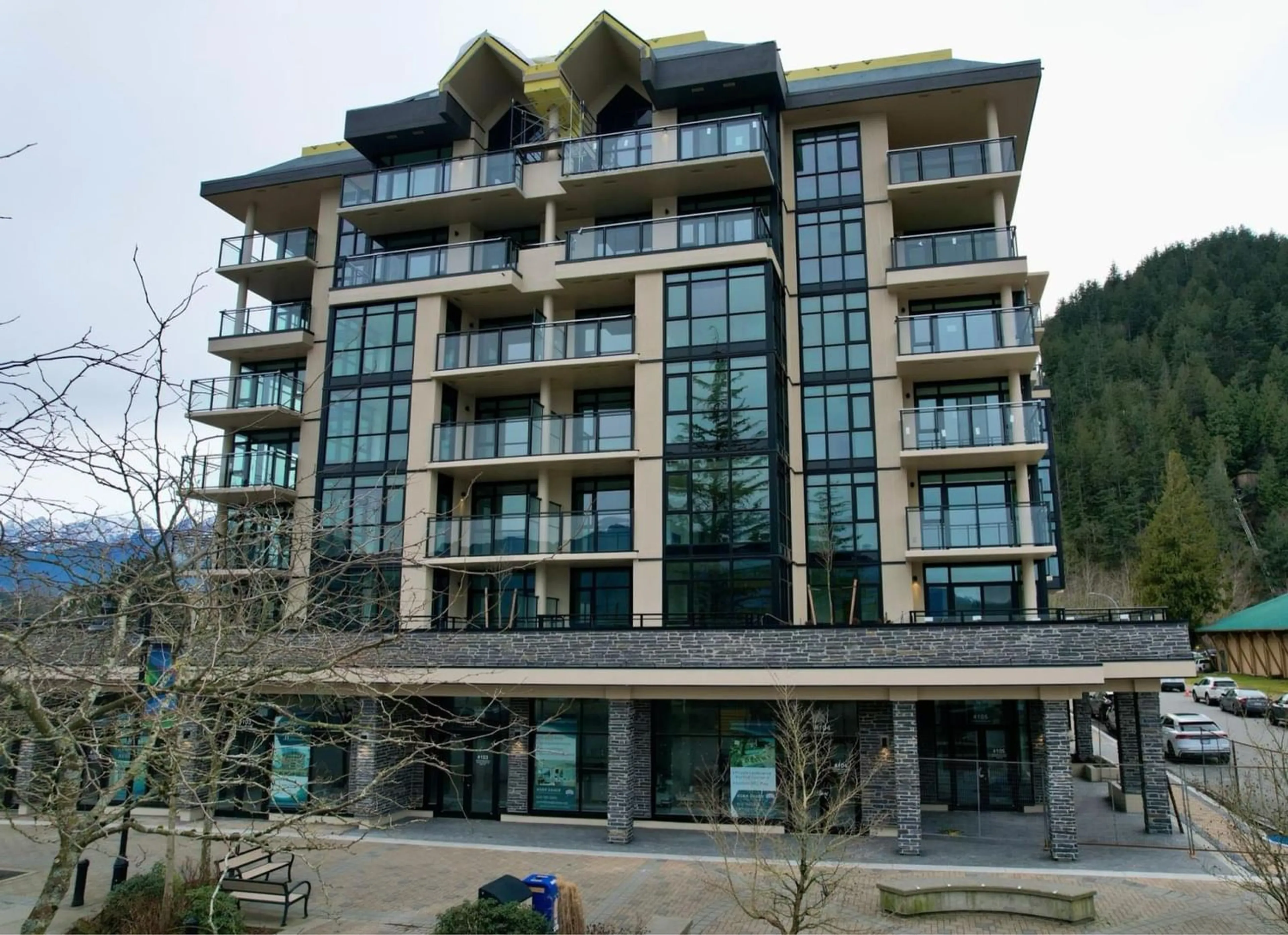 A pic from exterior of the house or condo, the front or back of building for 201 120 ESPLANADE AVENUE, Harrison Hot Springs British Columbia V0M1K0