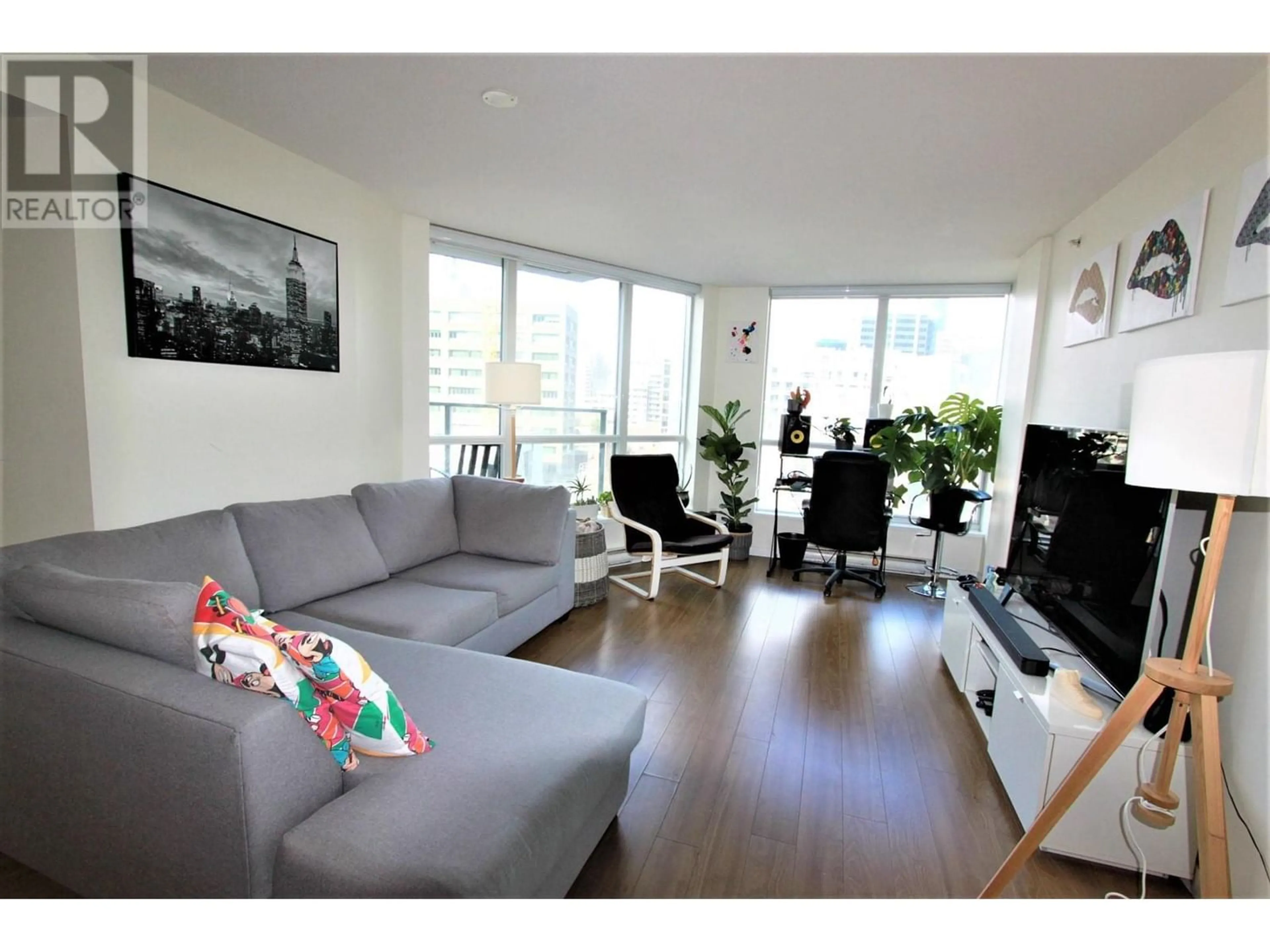 Living room for 712 833 SEYMOUR STREET, Vancouver British Columbia V6B0G4