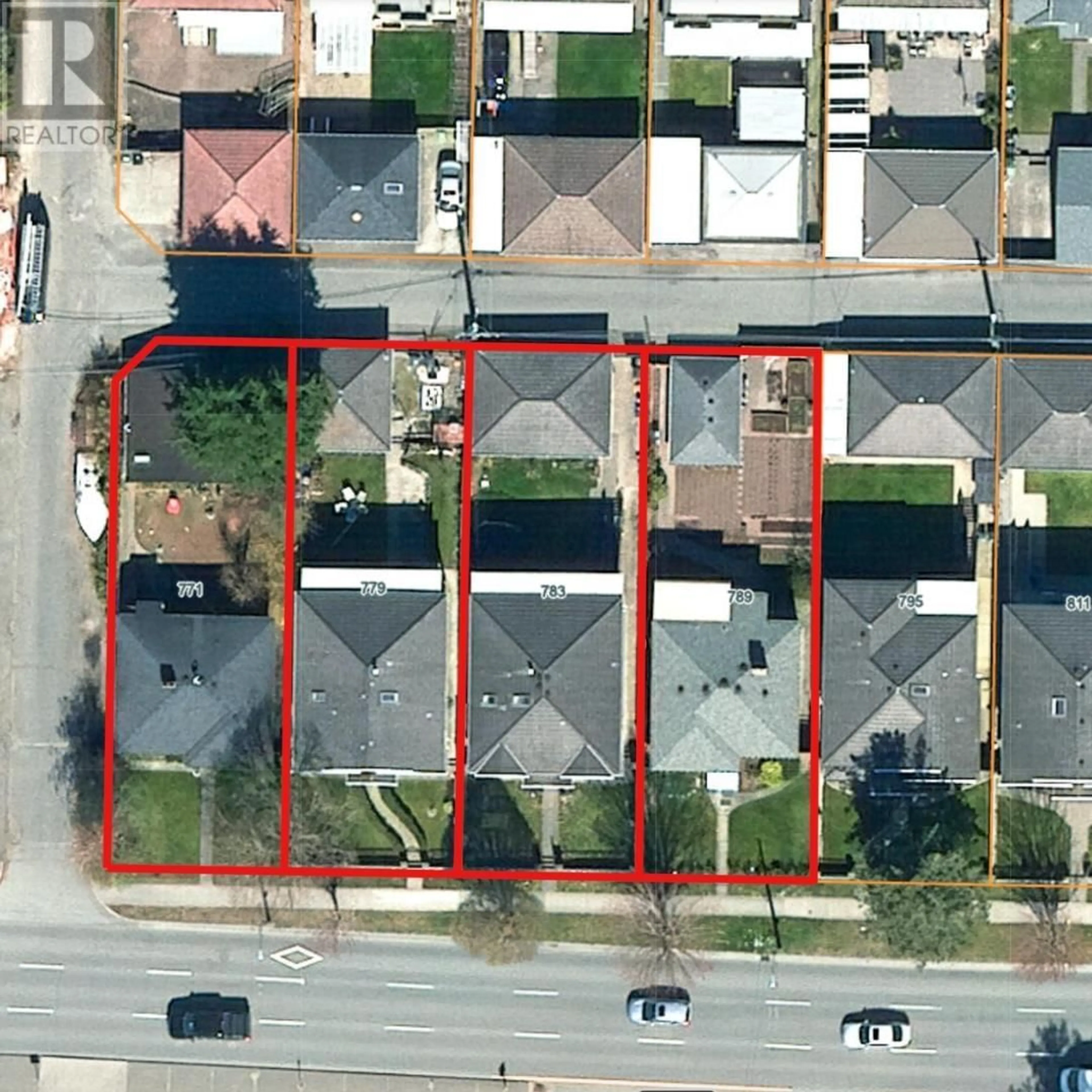 A pic from outside/outdoor area/front of a property/back of a property/a pic from drone, street for 771 41ST AVENUE, Vancouver British Columbia V5W1P7