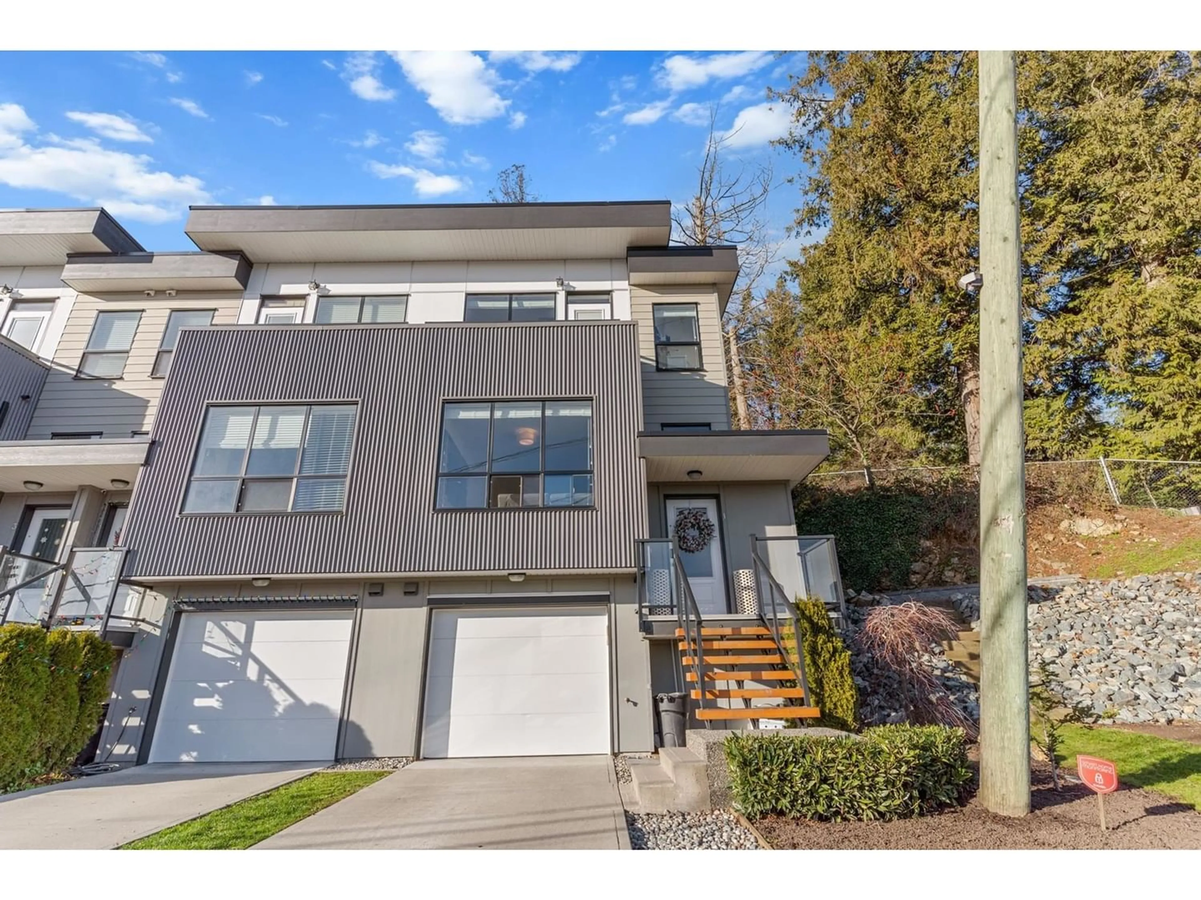 Living room for 1 36099 WATERLEAF PLACE, Abbotsford British Columbia V3G0G5