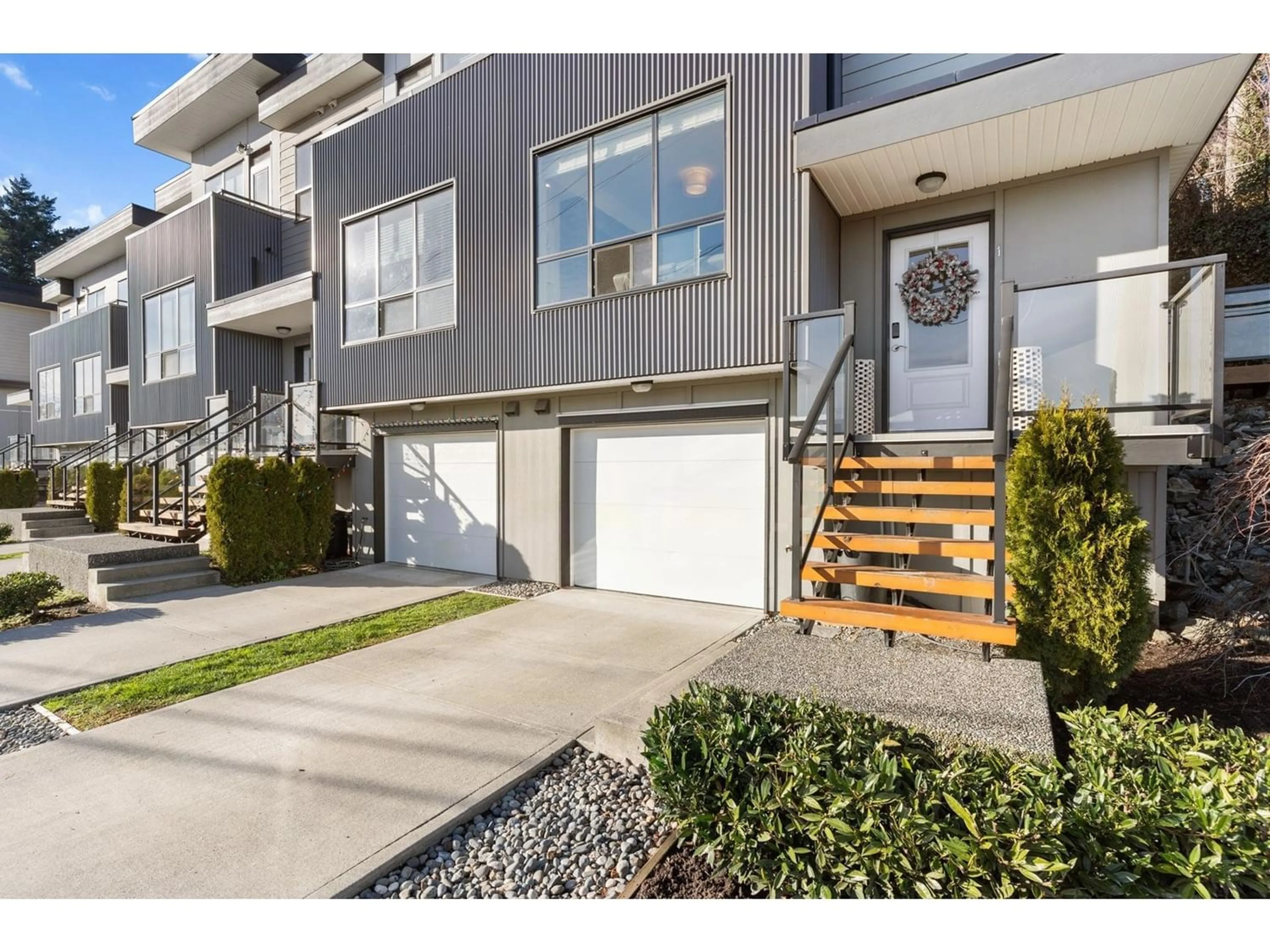 Indoor entryway for 1 36099 WATERLEAF PLACE, Abbotsford British Columbia V3G0G5