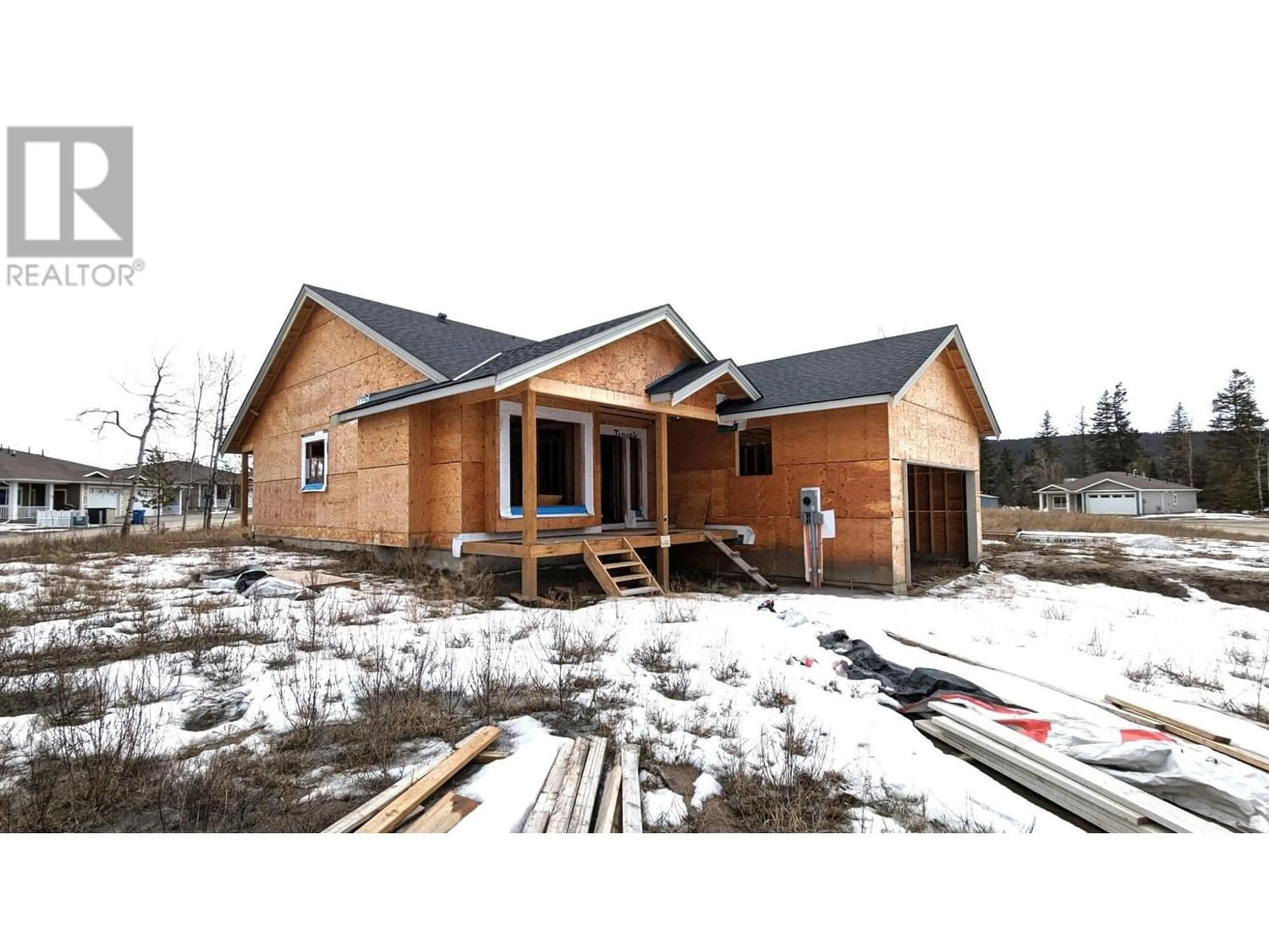 Frontside or backside of a home for 333 SANDHILL CRESCENT, 100 Mile House British Columbia V0K2E0