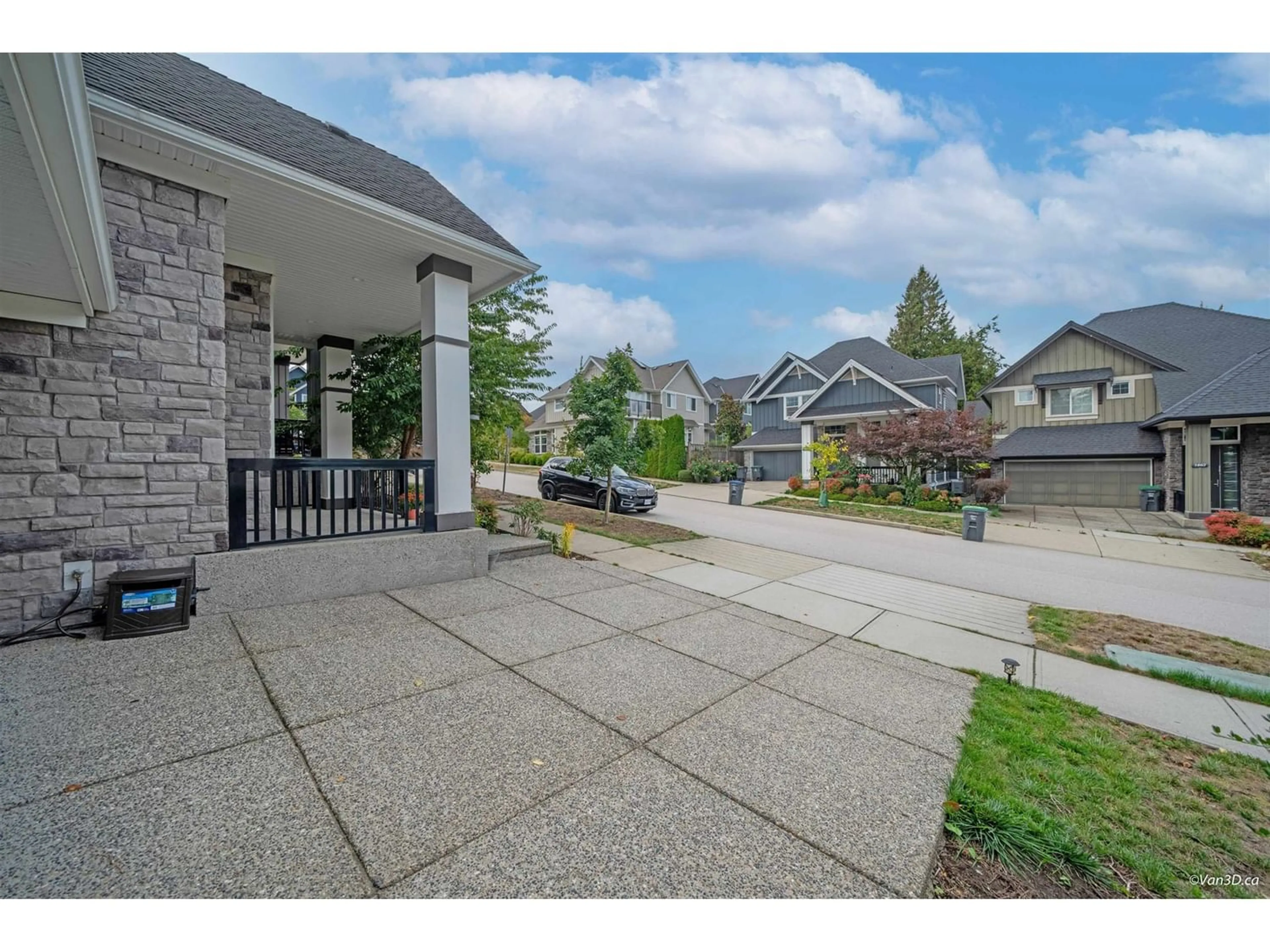 Frontside or backside of a home for 2862 161B STREET, Surrey British Columbia V3Z3Y6