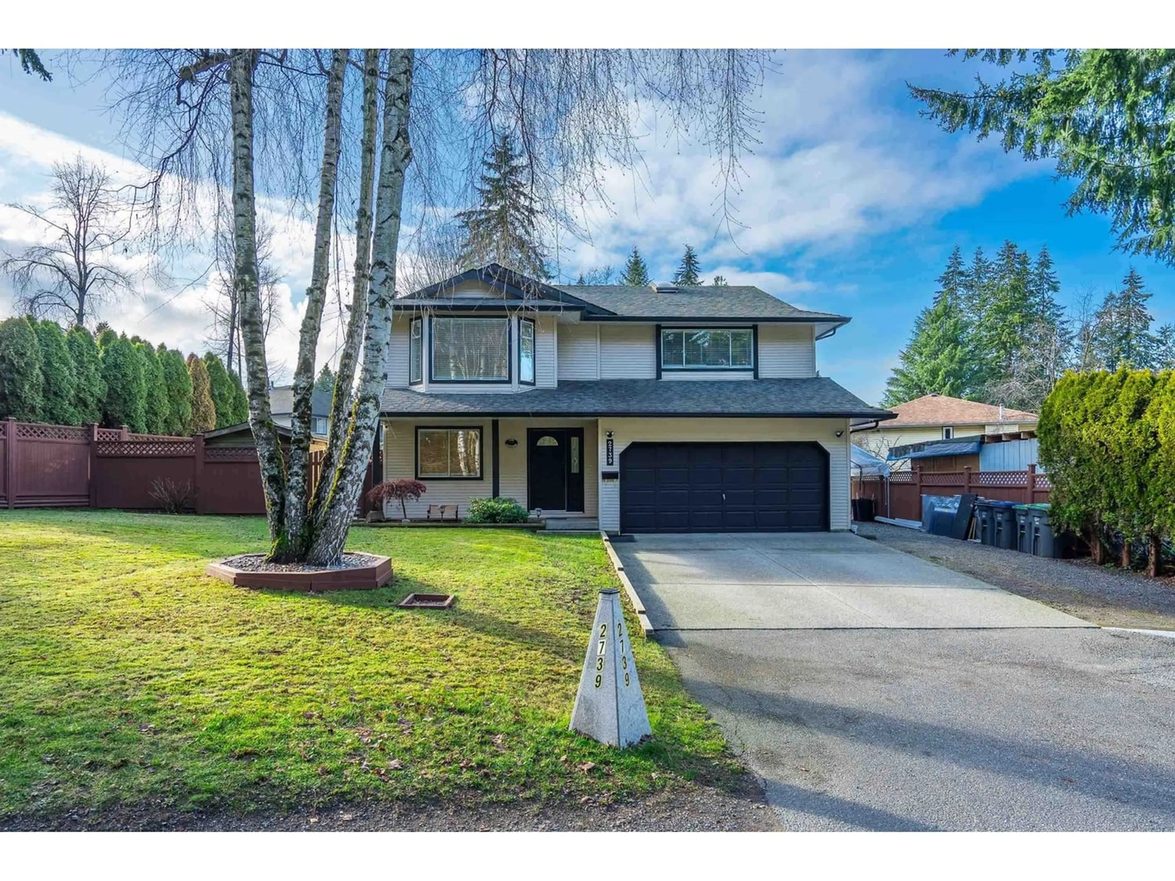 Frontside or backside of a home for 2739 CRANLEY DRIVE, Surrey British Columbia V4P1E2