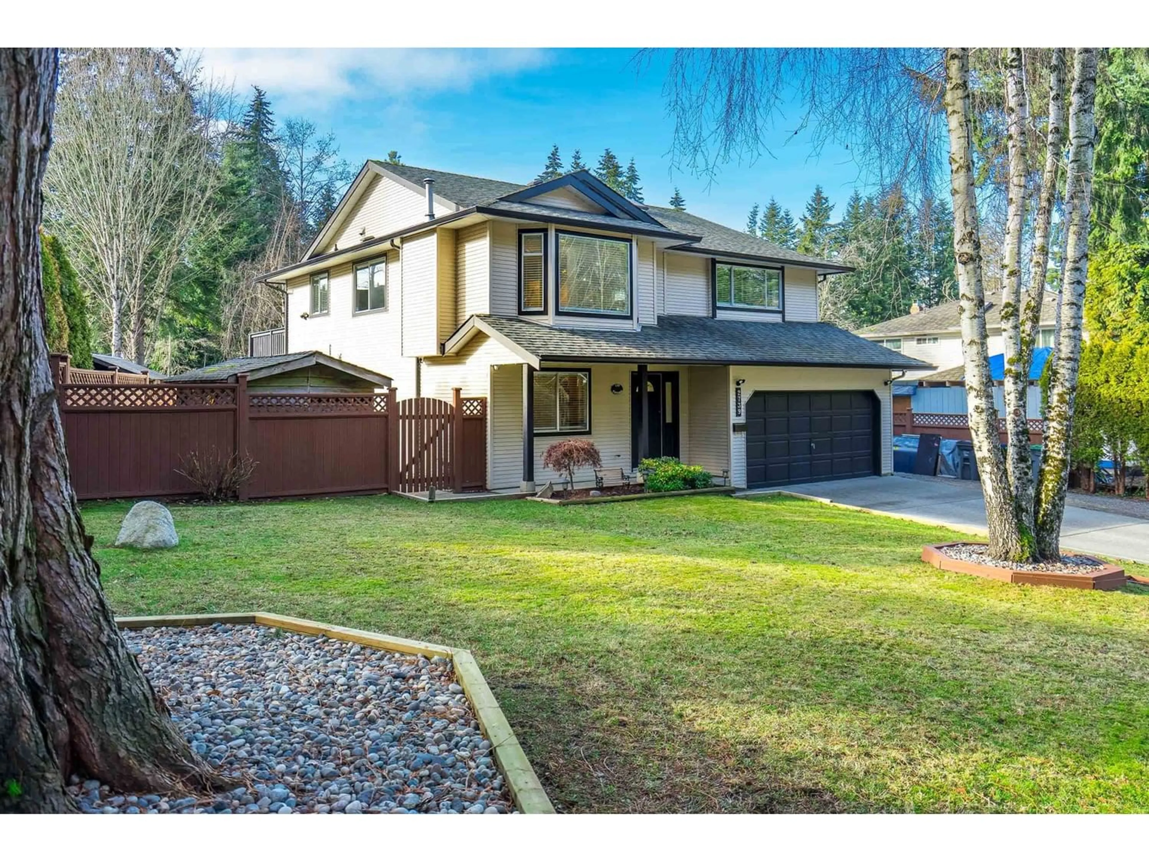 Frontside or backside of a home for 2739 CRANLEY DRIVE, Surrey British Columbia V4P1E2