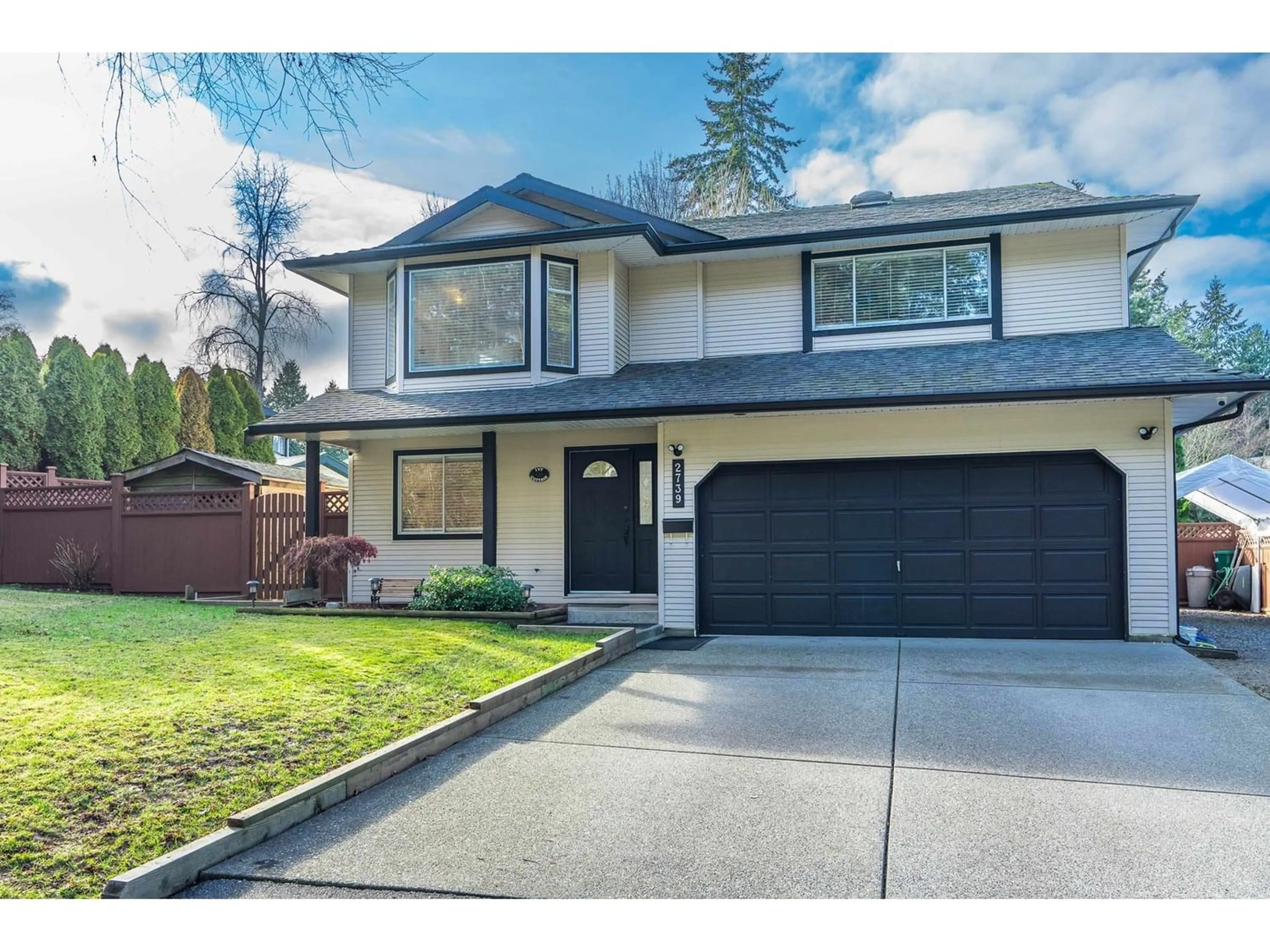 Frontside or backside of a home for 2739 CRANLEY DRIVE, Surrey British Columbia V4P1E2