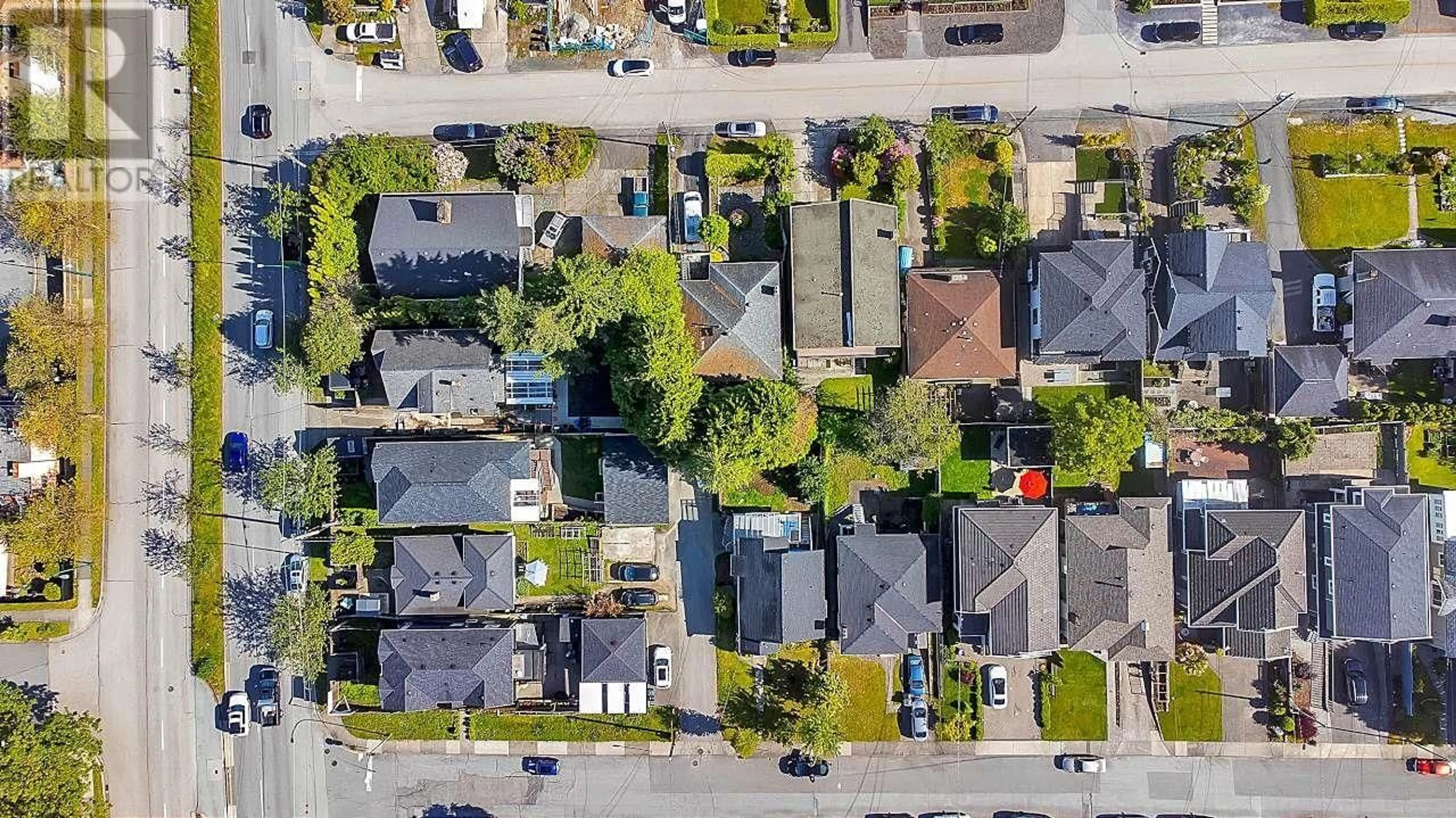 Frontside or backside of a home, the street view for 3718 CARDIFF STREET, Burnaby British Columbia V5G2G9