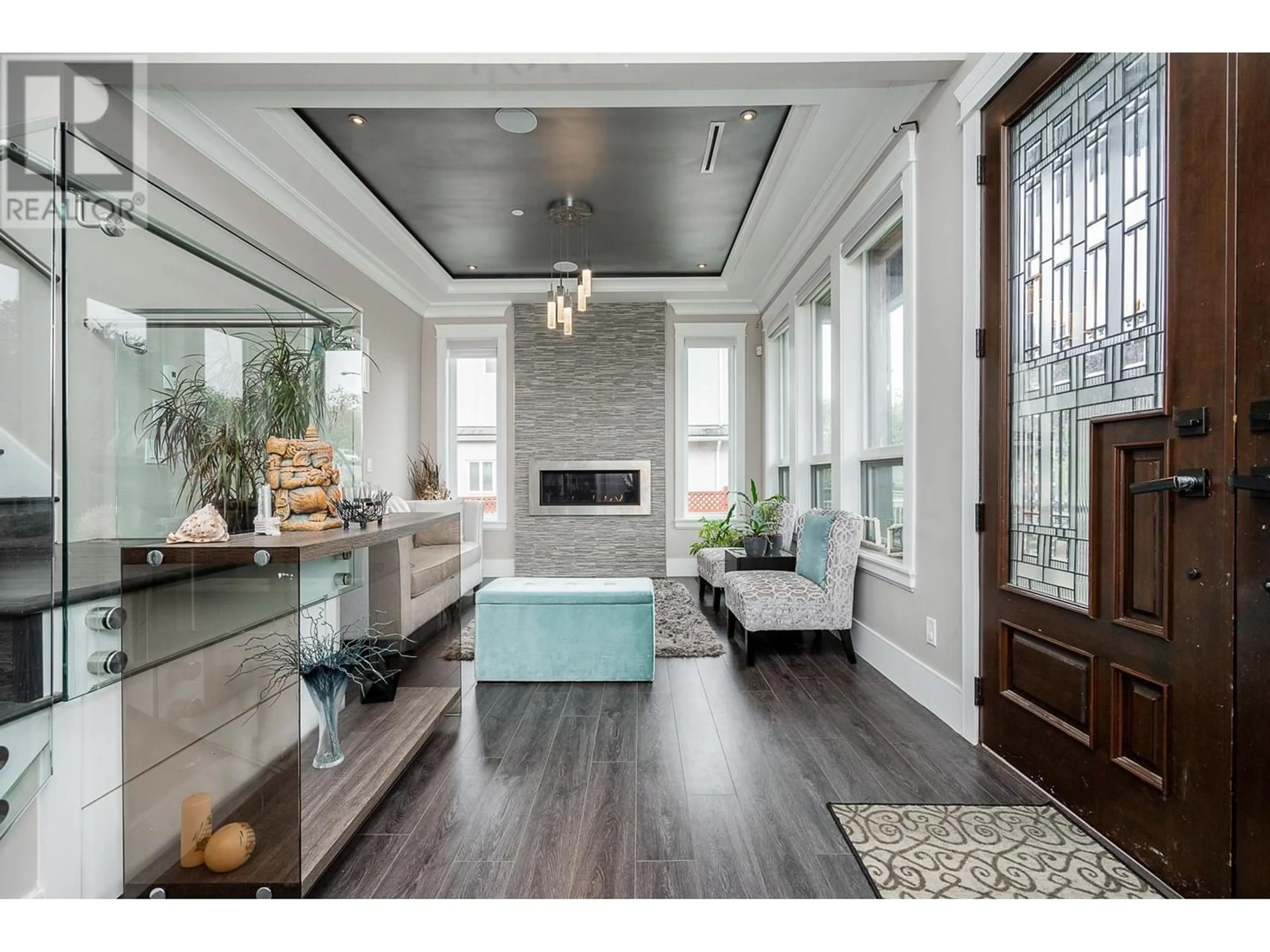 Living room for 3595 VIMY CRESCENT, Vancouver British Columbia V5M4B6