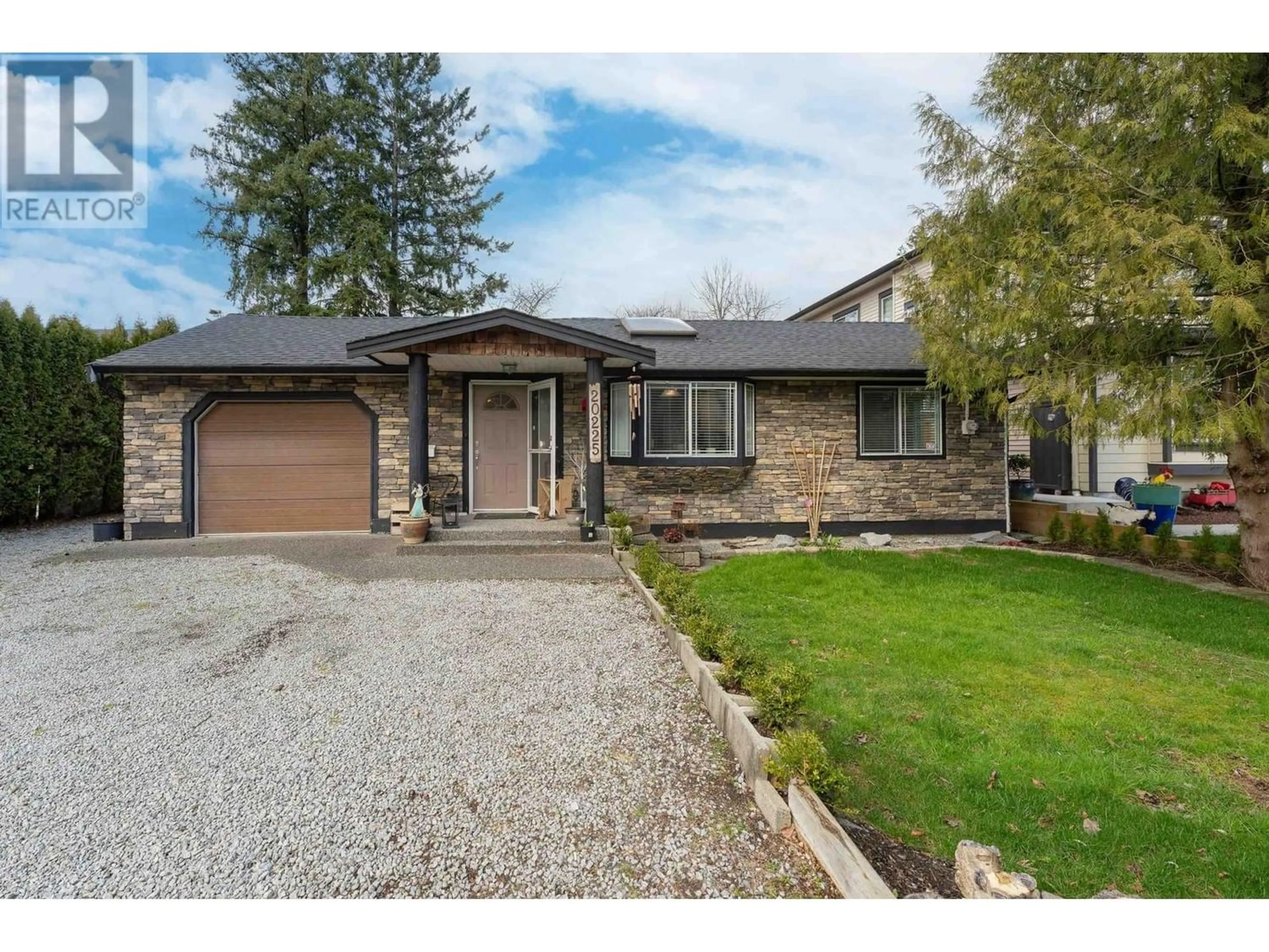 Frontside or backside of a home for 20225 LORNE AVENUE, Maple Ridge British Columbia V2X1E9