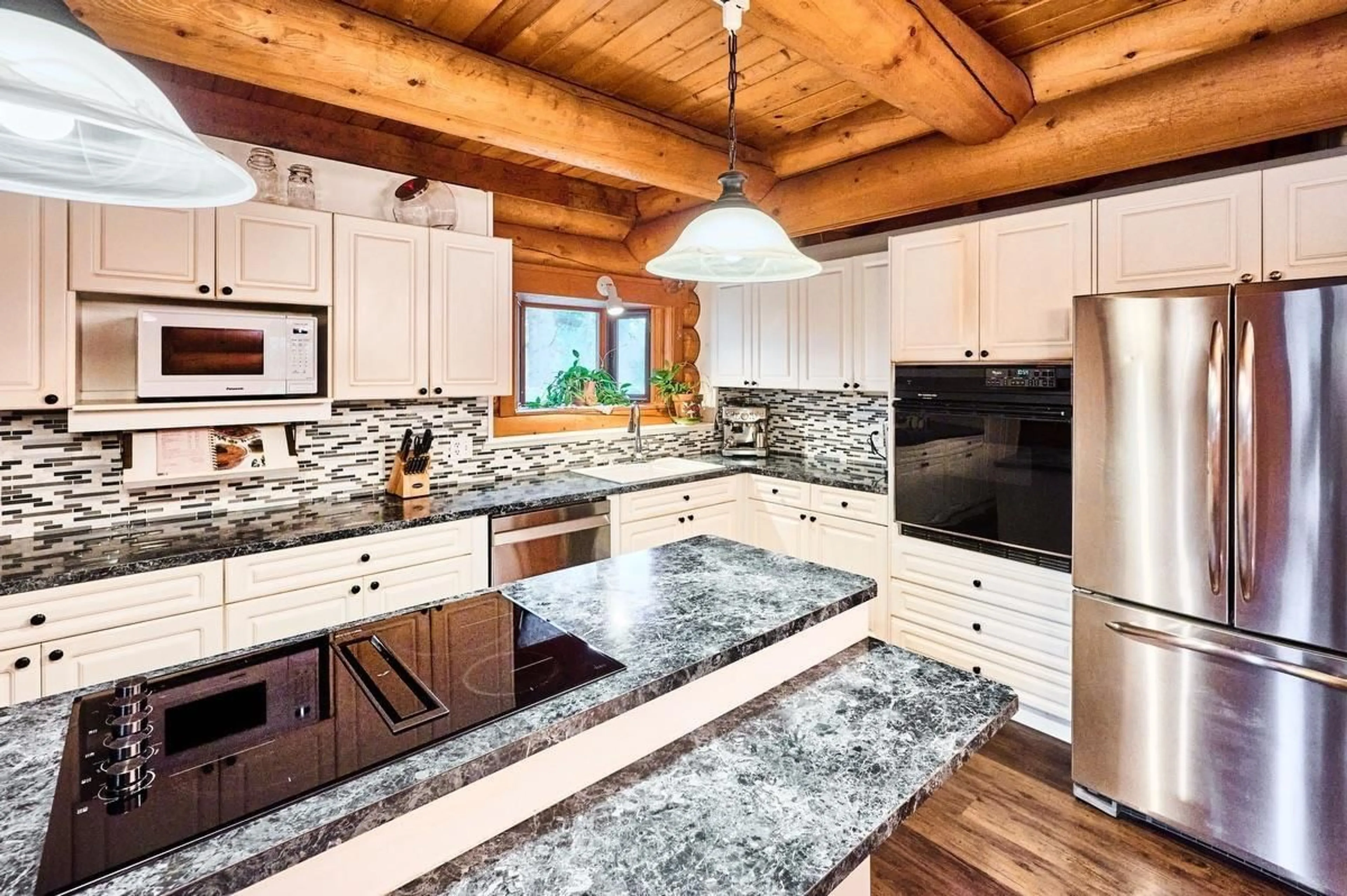 Rustic kitchen for 29740 DEWDNEY TRUNK ROAD, Mission British Columbia V4S1B7