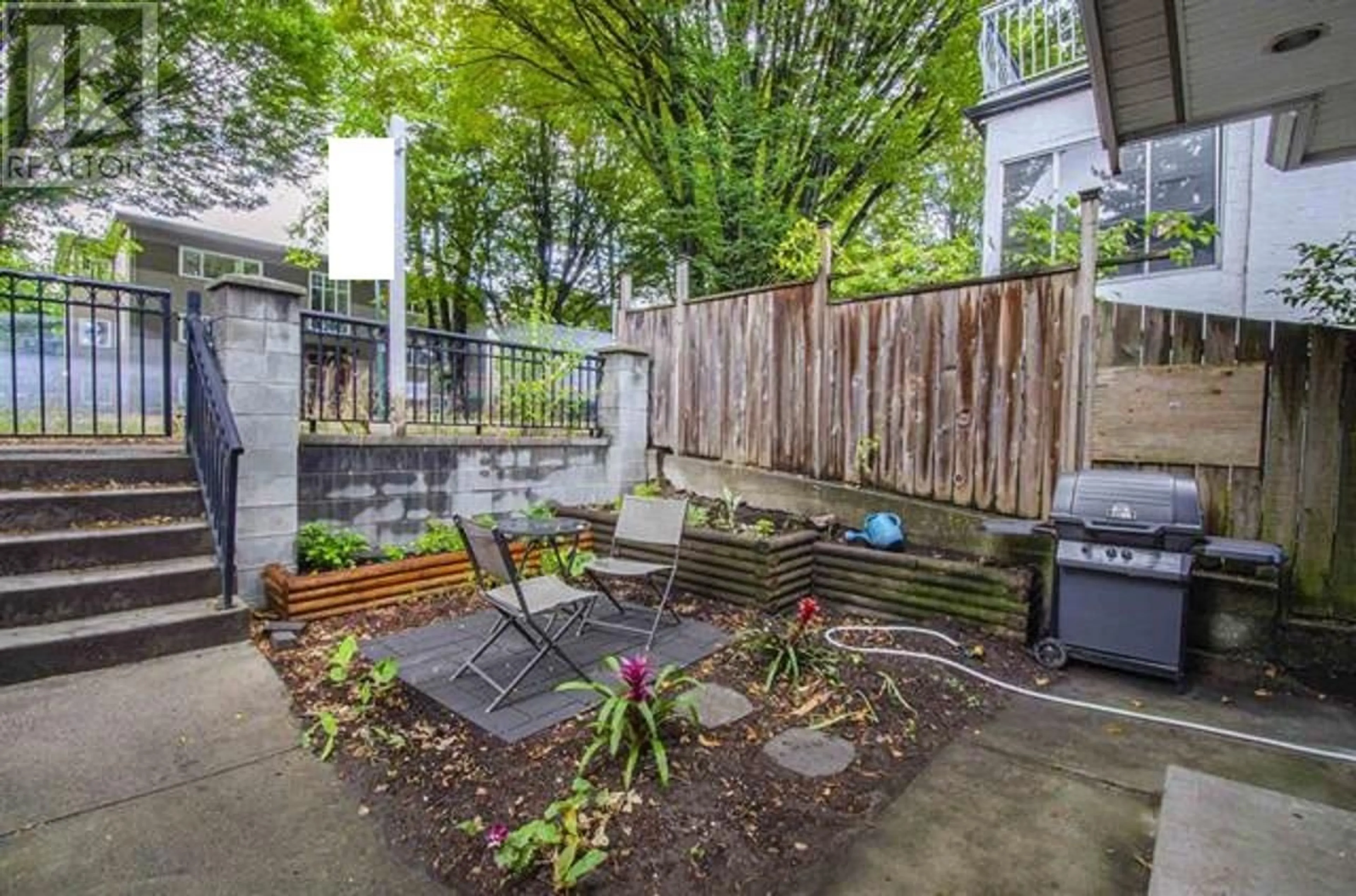 Patio, street for 1550 1ST AVENUE, Vancouver British Columbia V5N1A5