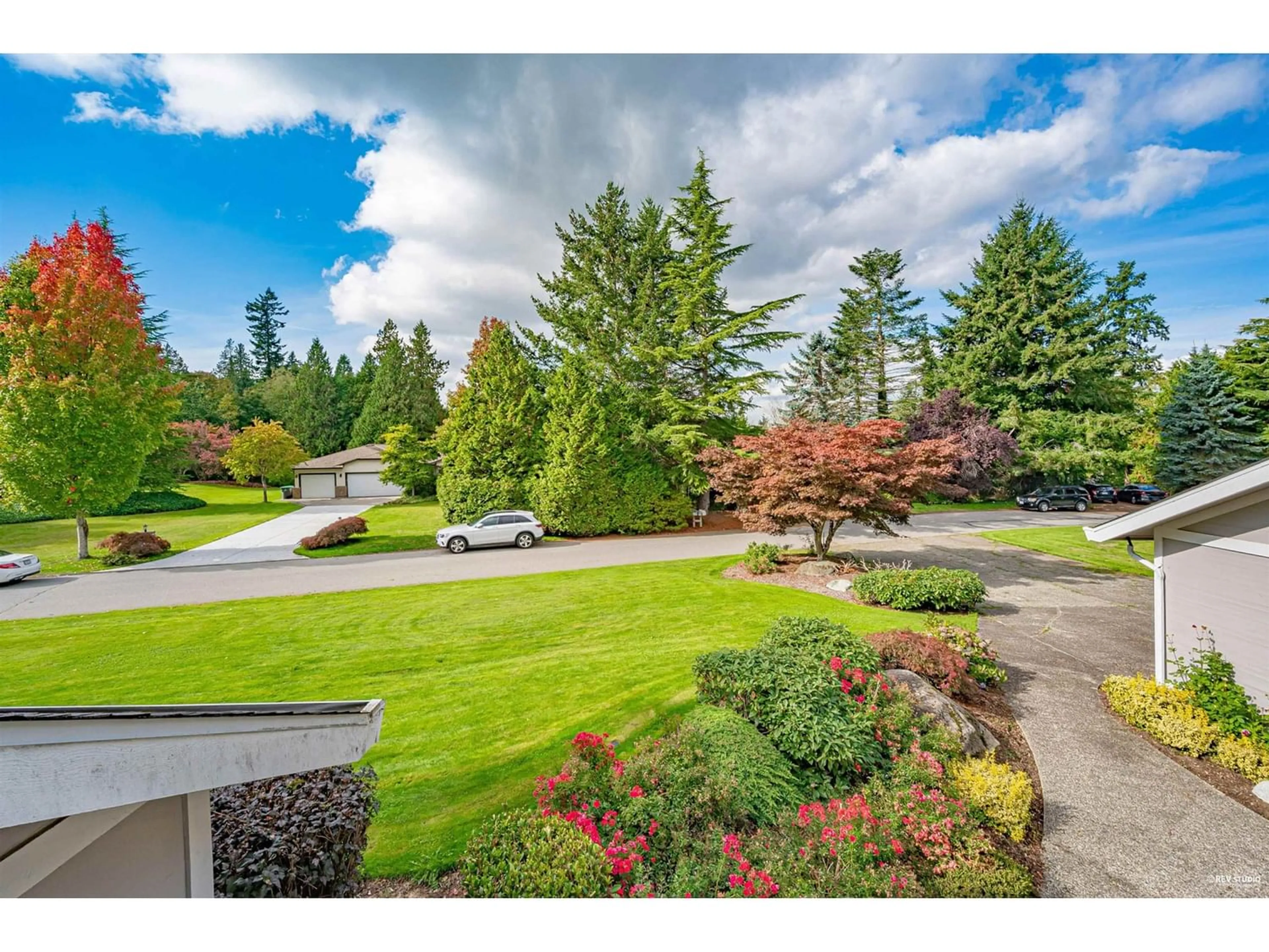 Frontside or backside of a home for 3070 HILLVIEW COURT, Surrey British Columbia V3Z0C3