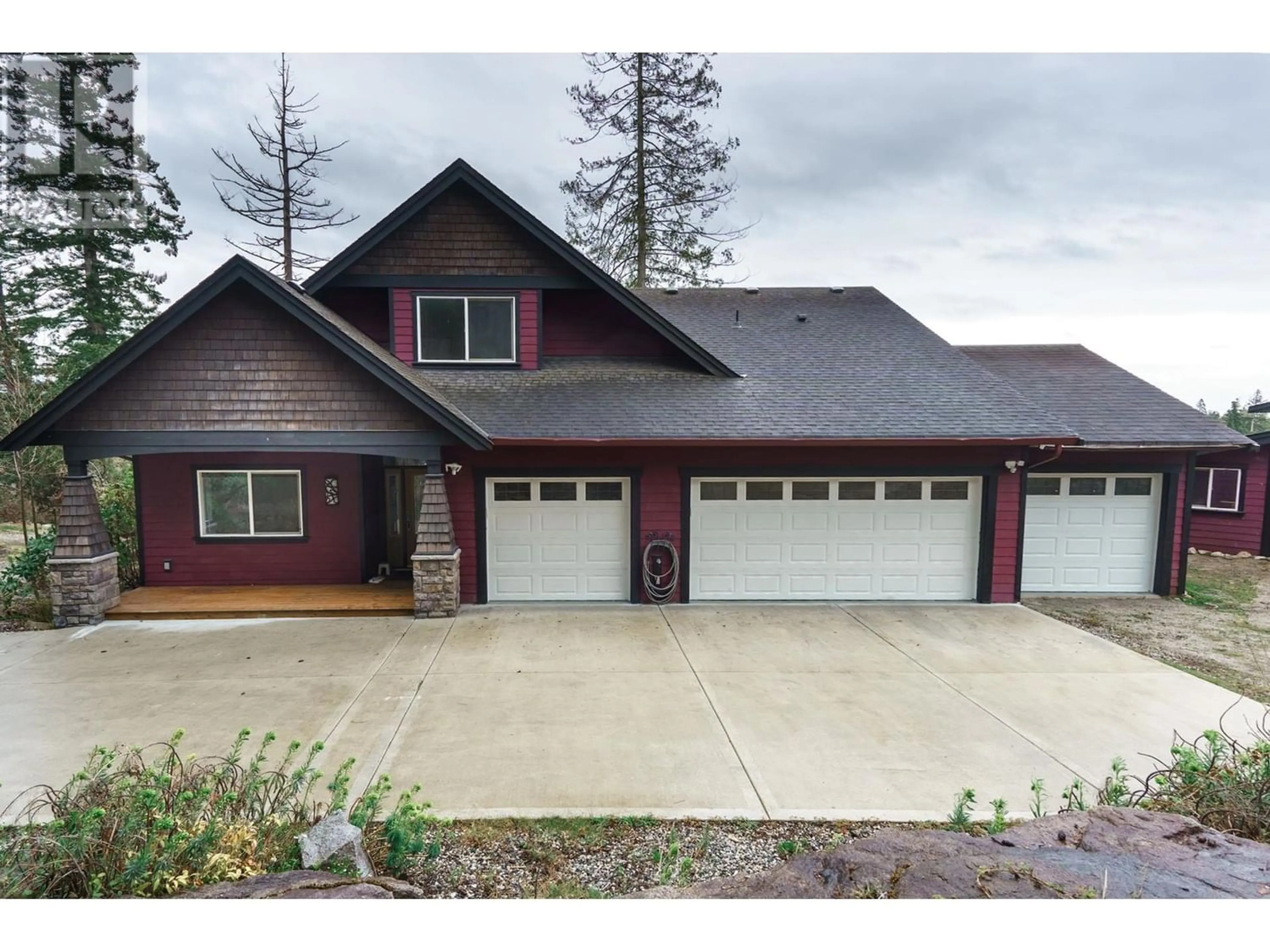 Frontside or backside of a home for 5628 MEDUSA PLACE, Sechelt British Columbia V0N3A3