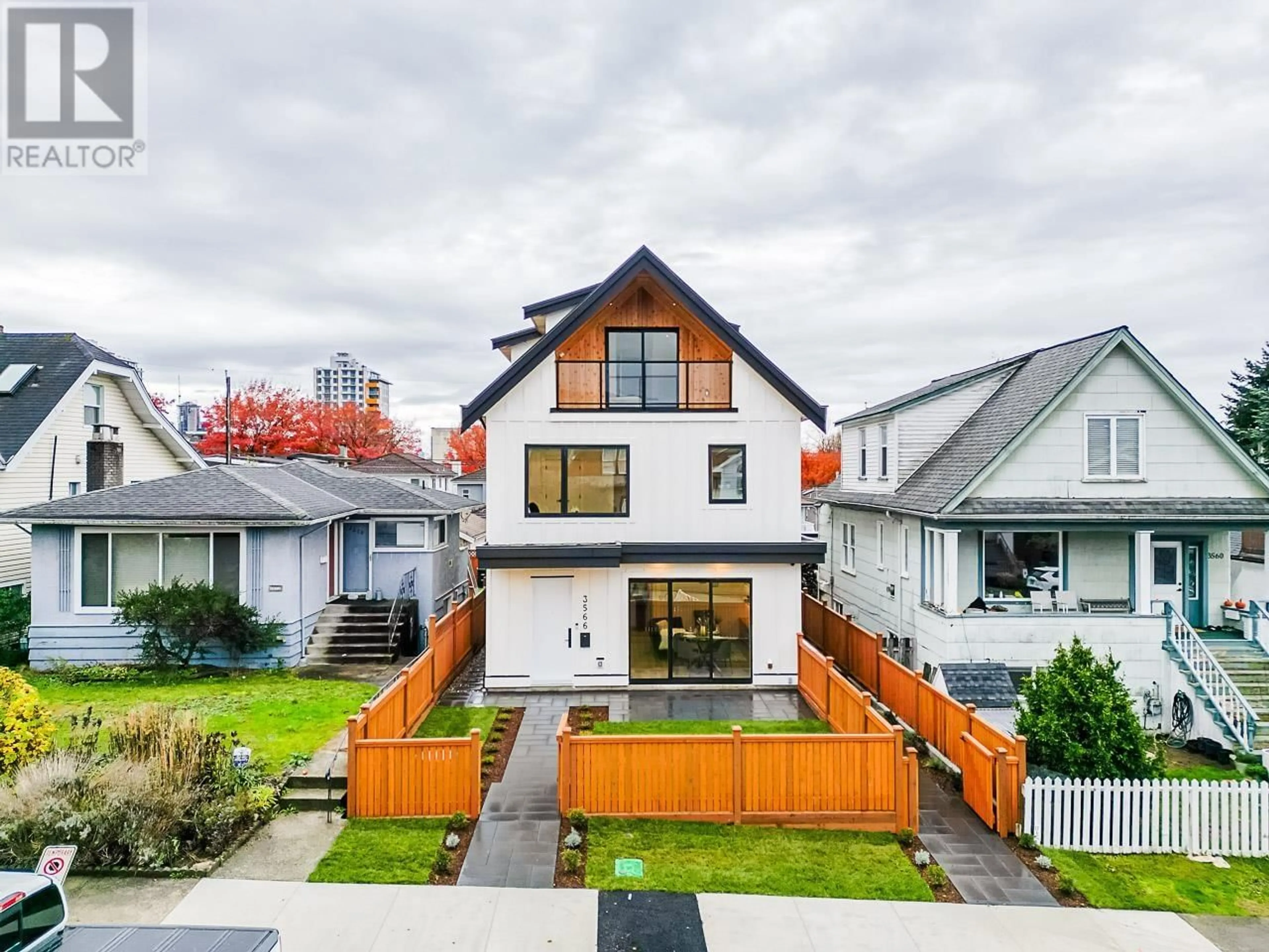 Frontside or backside of a home for 3566 TRIUMPH STREET, Vancouver British Columbia V5K1V1