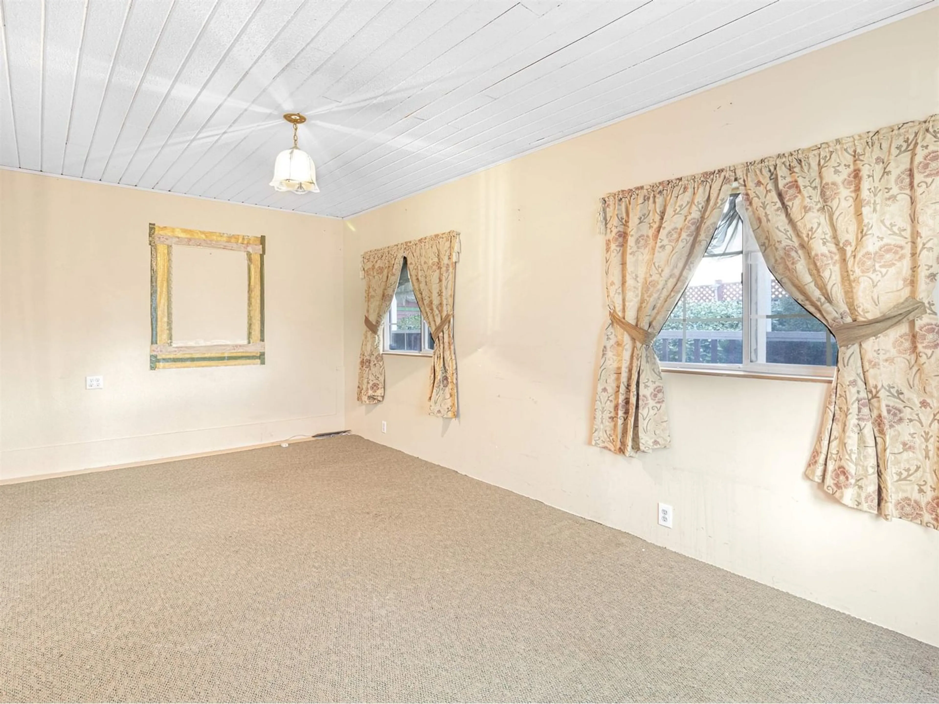 A pic of a room for 194 SPRINGFIELD DRIVE, Langley British Columbia V4W3K9