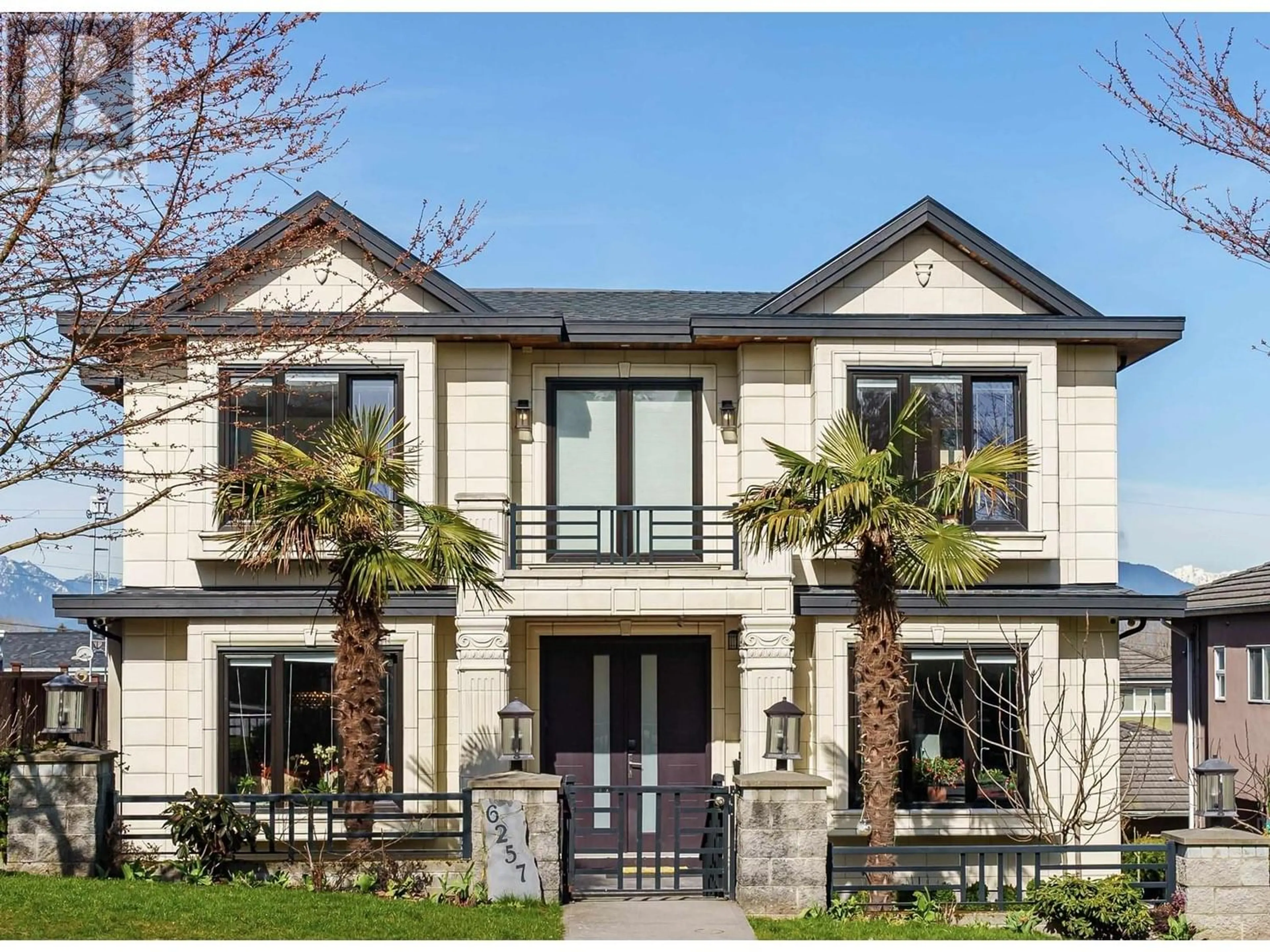 Home with brick exterior material for 6257 DICKENS STREET, Burnaby British Columbia V5H1W6