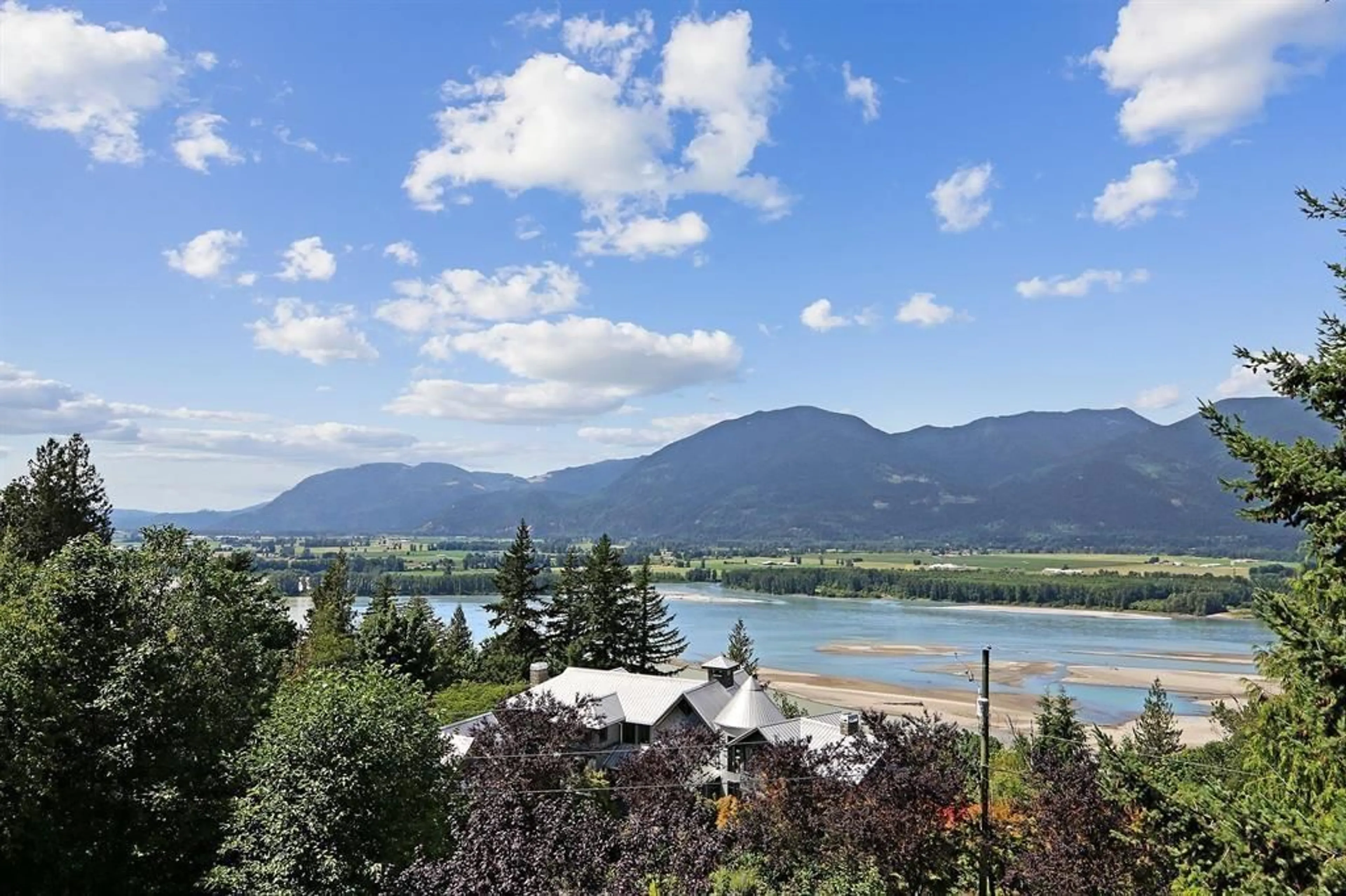 Lakeview for 8360 CHELMSFORD PLACE, Chilliwack British Columbia V2R3X2