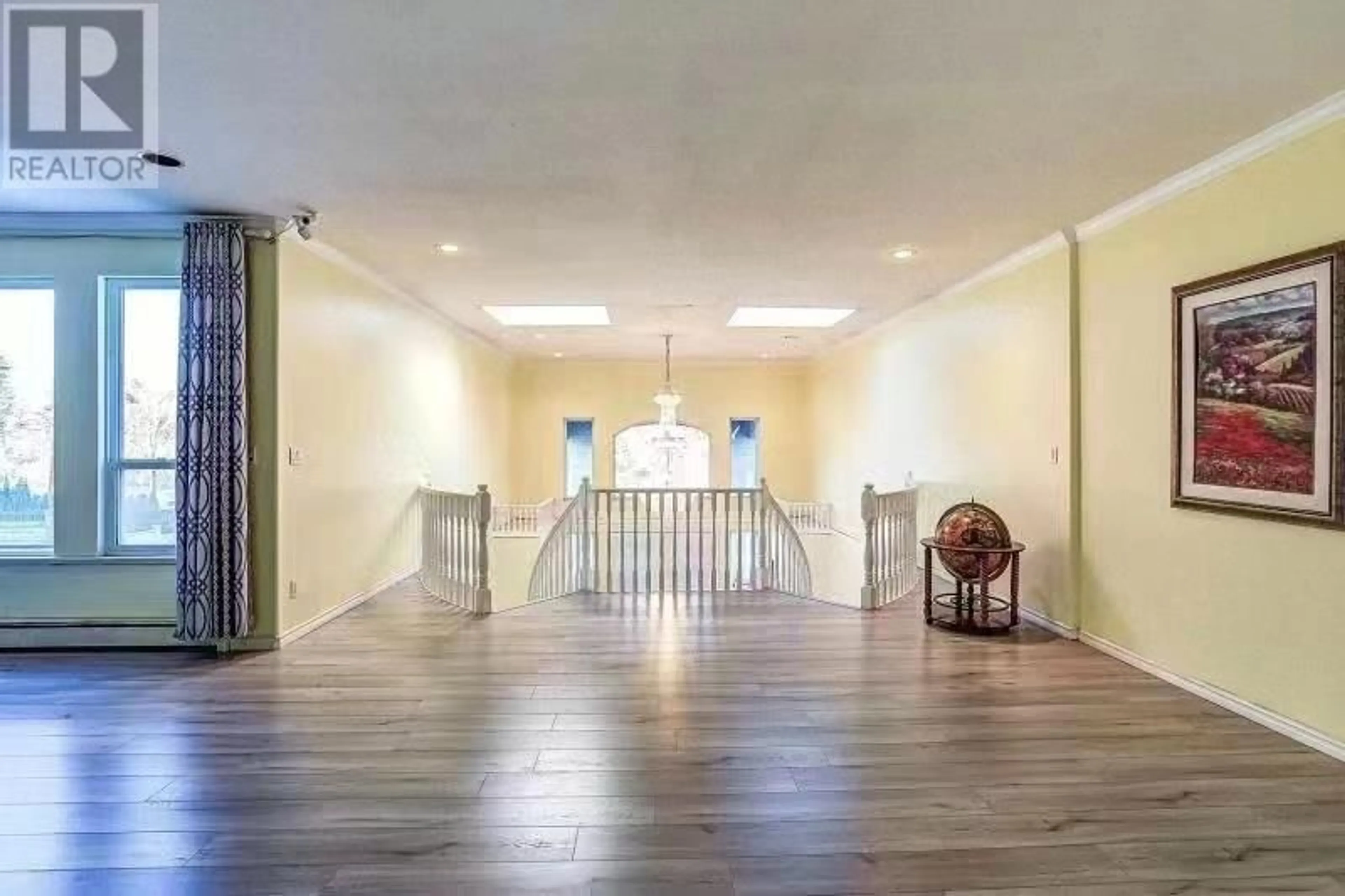 Indoor foyer for 11260 WESTMINSTER HIGHWAY, Richmond British Columbia V6X1B3