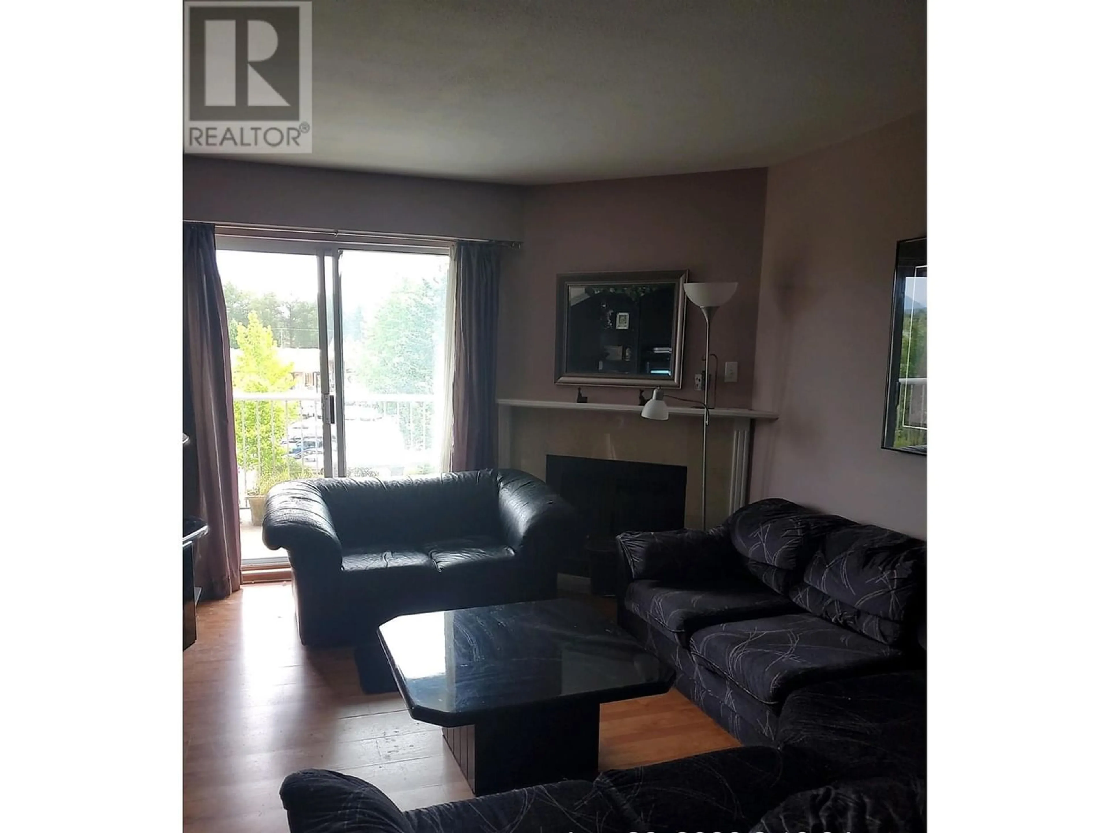 Living room for 442 22661 LOUGHEED HIGHWAY, Maple Ridge British Columbia V2X2V4