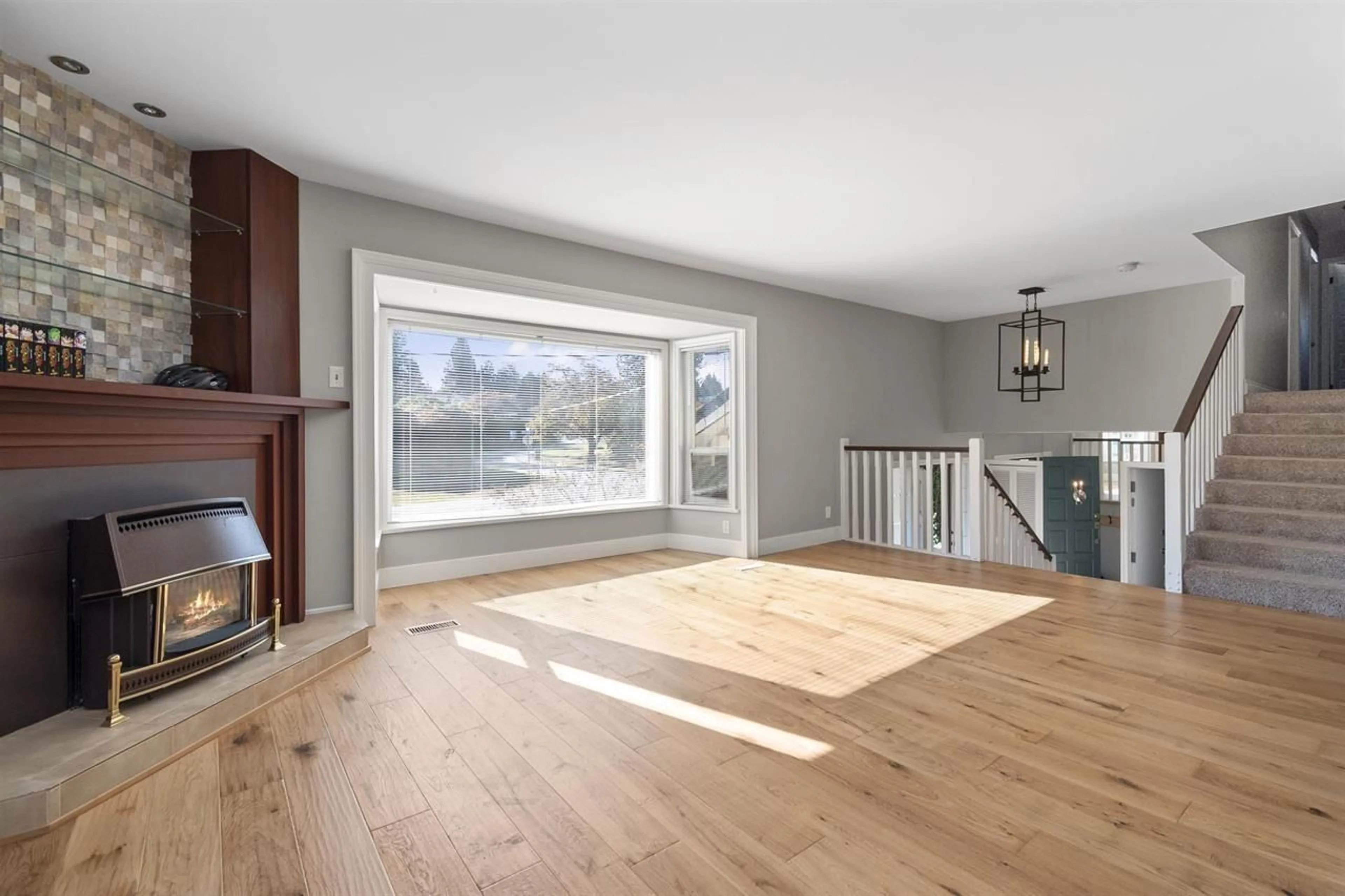 A pic of a room for 2396 FARRANT CRESCENT, Abbotsford British Columbia V2S1V3