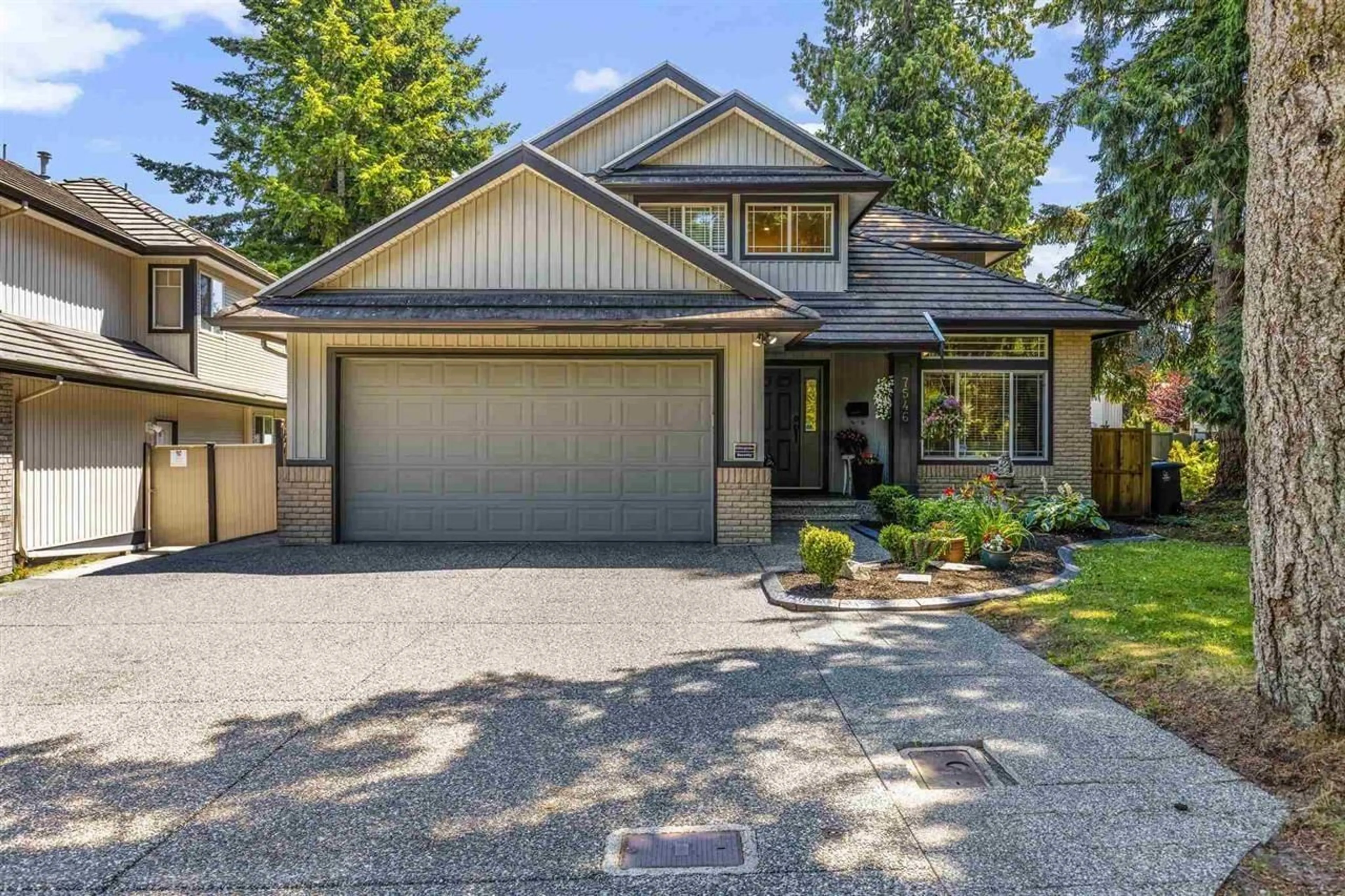 Home with vinyl exterior material for 7546 WILTSHIRE DRIVE, Surrey British Columbia V3S0T7