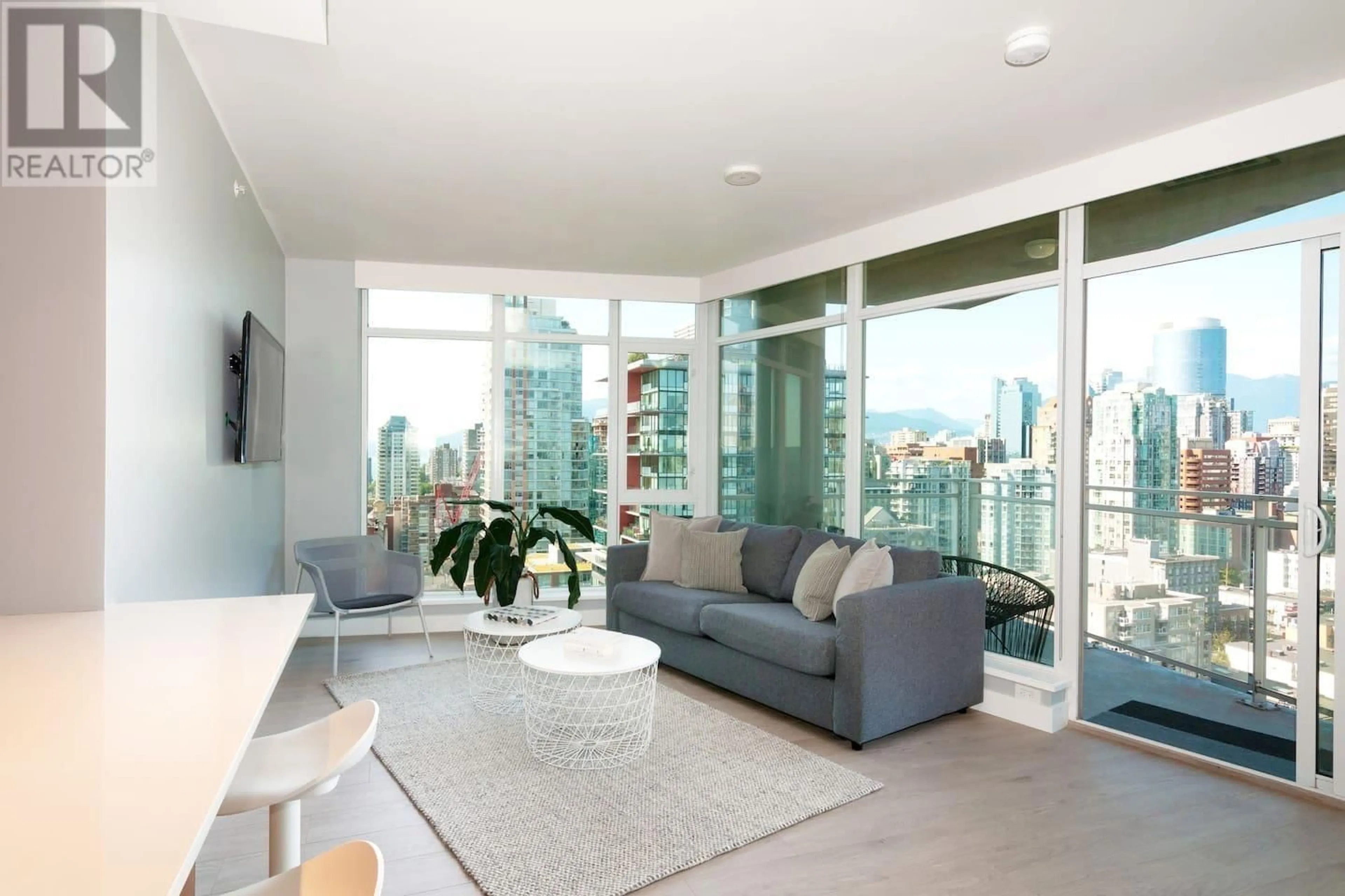 Living room, wood floors for 2603 1372 SEYMOUR STREET, Vancouver British Columbia V6B0L1