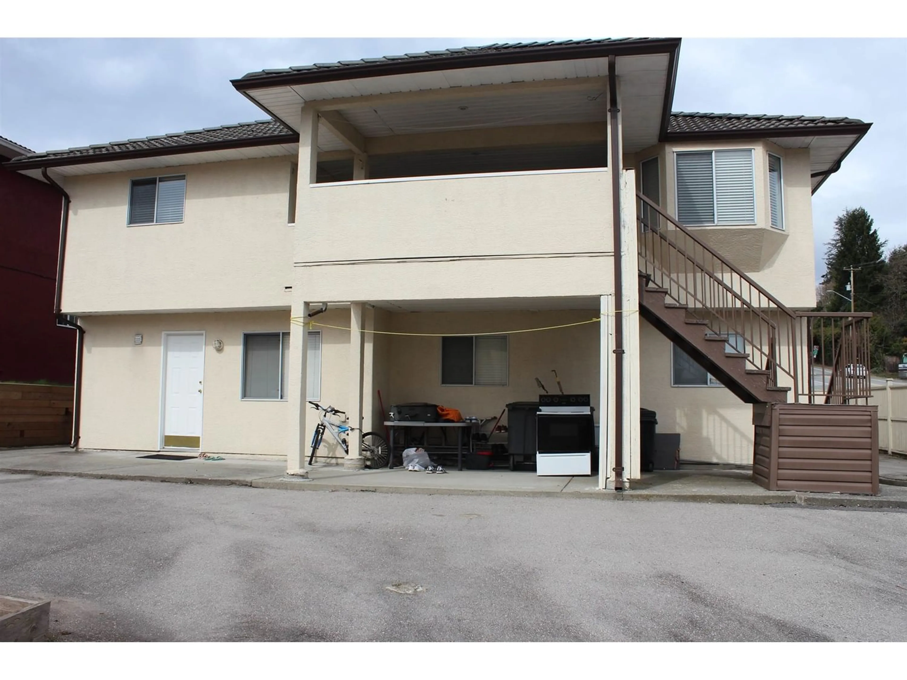 A pic from exterior of the house or condo for 14392 67A AVENUE, Surrey British Columbia V3W0J3