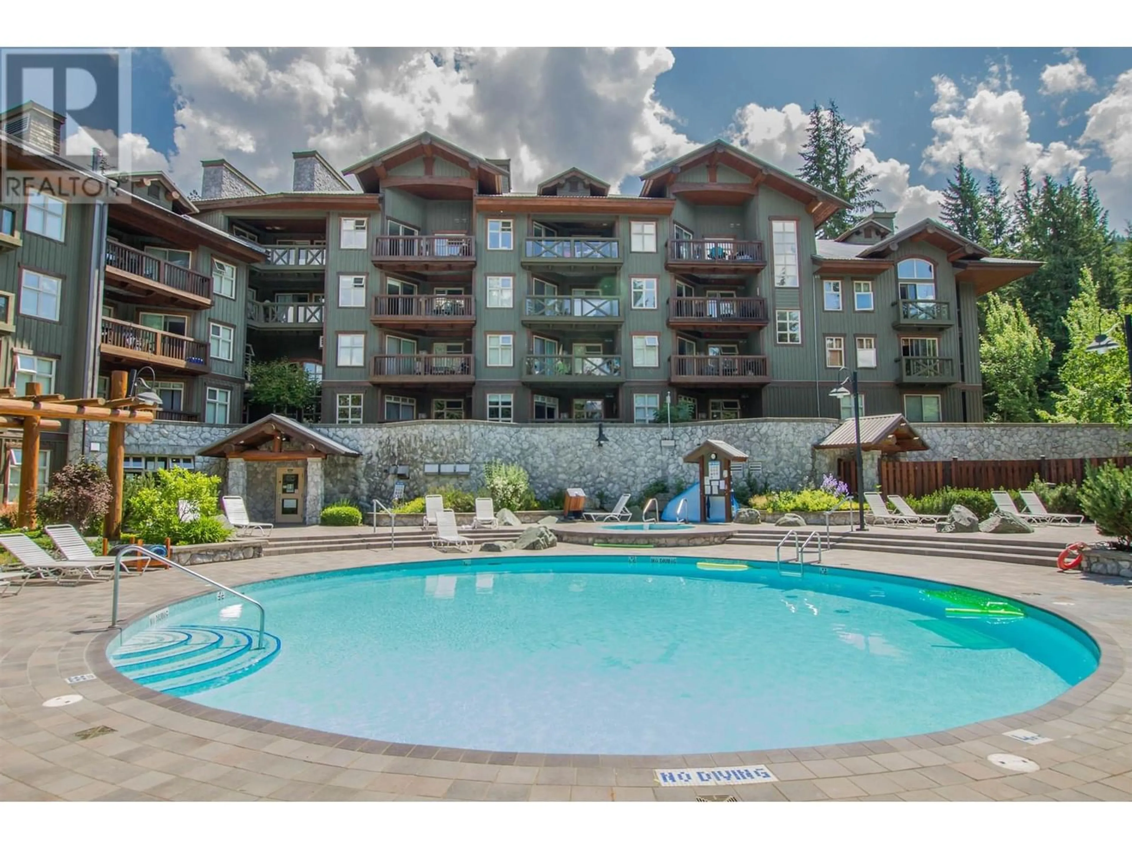 Indoor or outdoor pool for 515 4660 BLACKCOMB WAY, Whistler British Columbia V8E0H2
