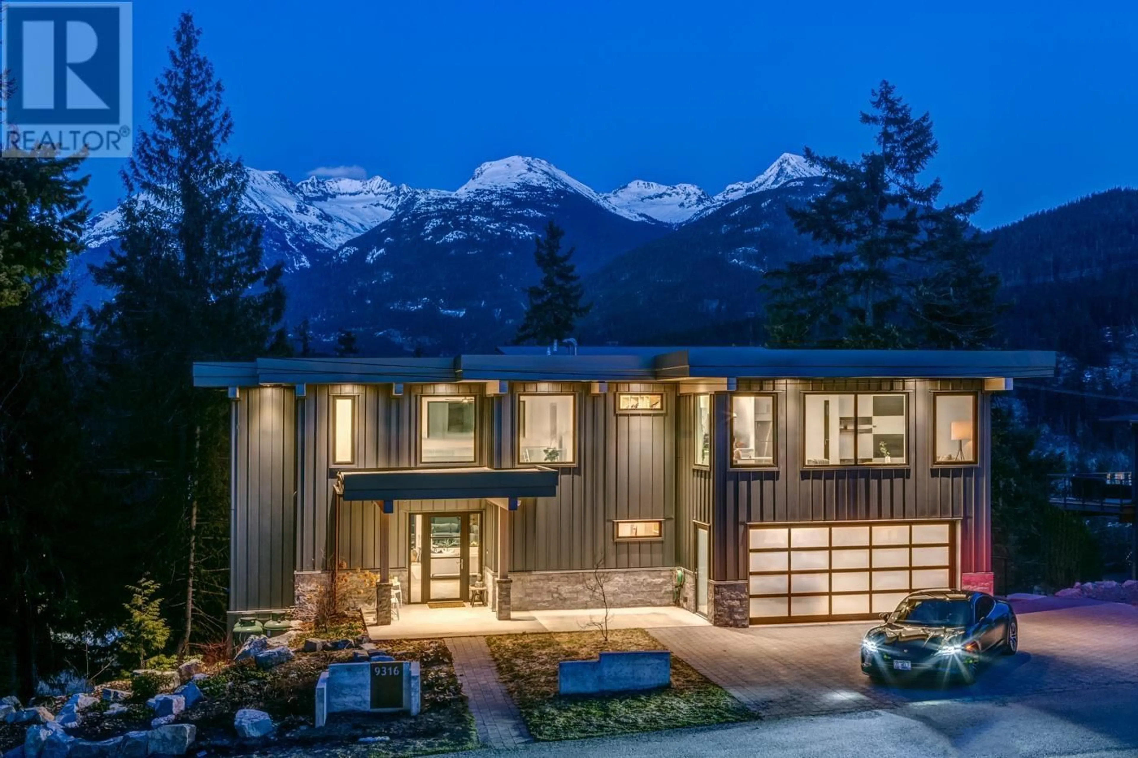 Frontside or backside of a home for 9316 AUTUMN PLACE, Whistler British Columbia V8E0G5