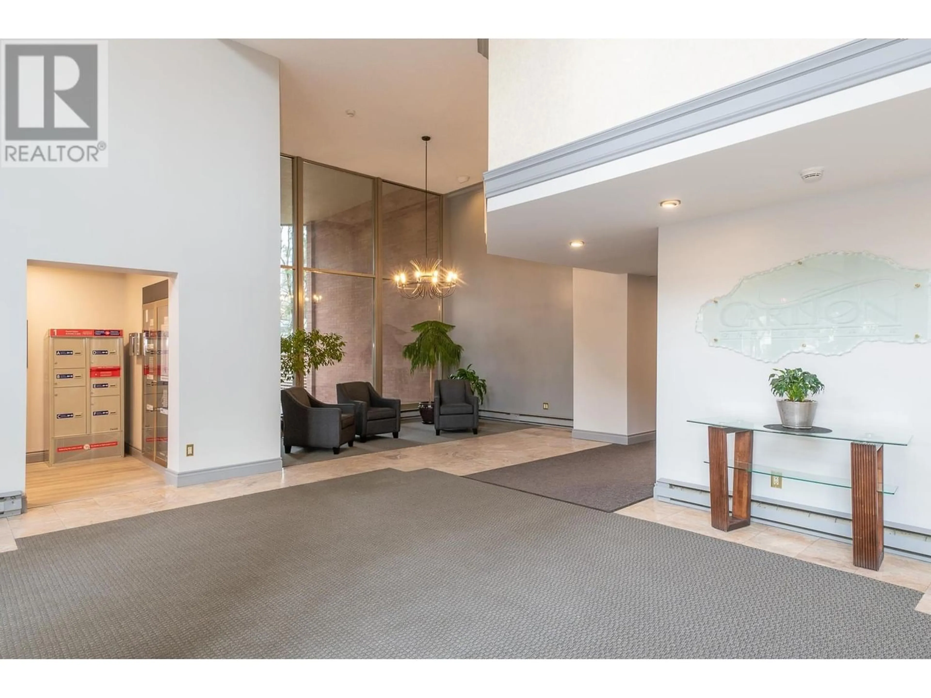 Indoor lobby for 1802 4350 BERESFORD STREET, Burnaby British Columbia V5H4K9