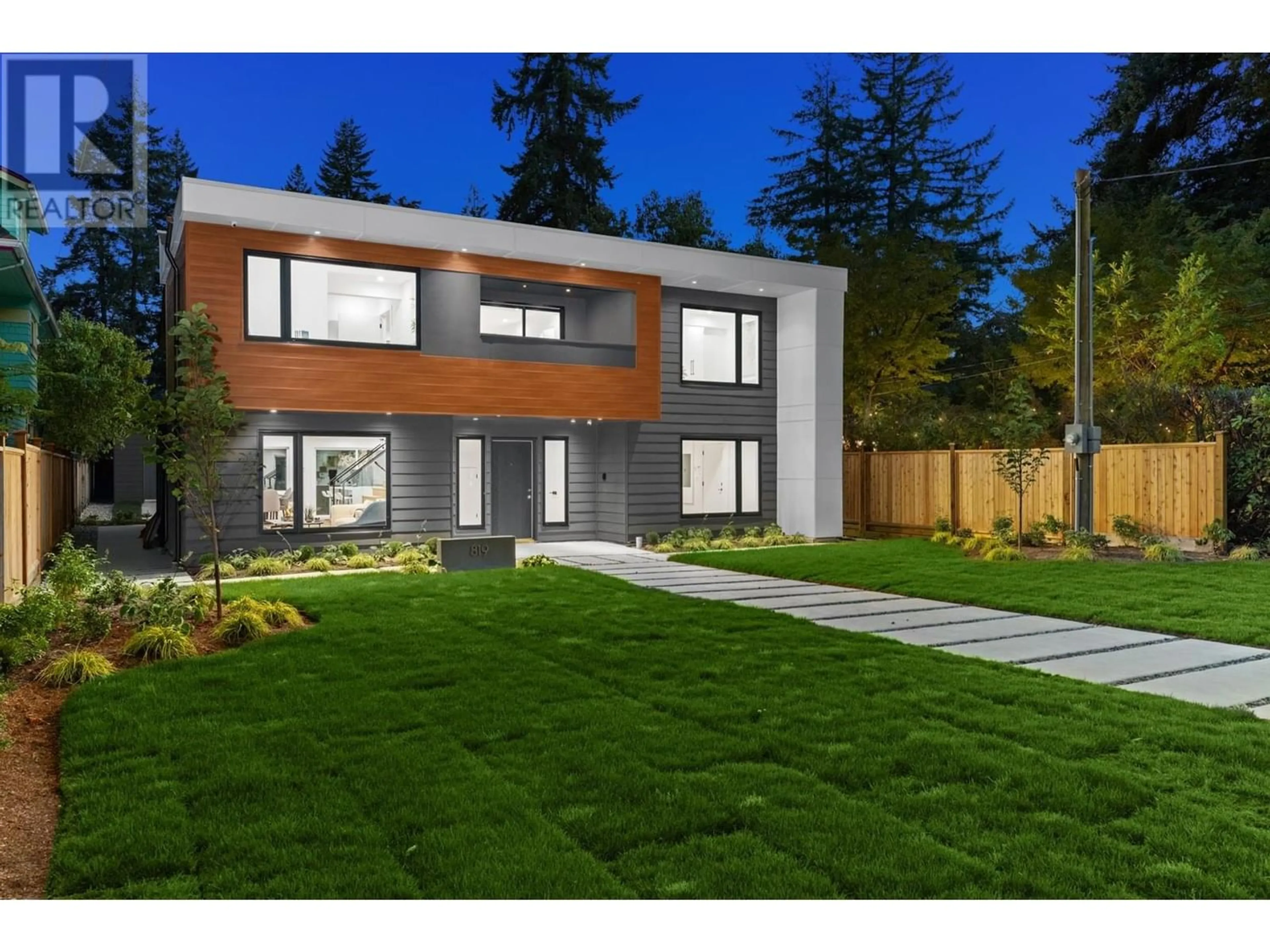 Frontside or backside of a home for 819 W 20TH STREET, North Vancouver British Columbia V7P2B5