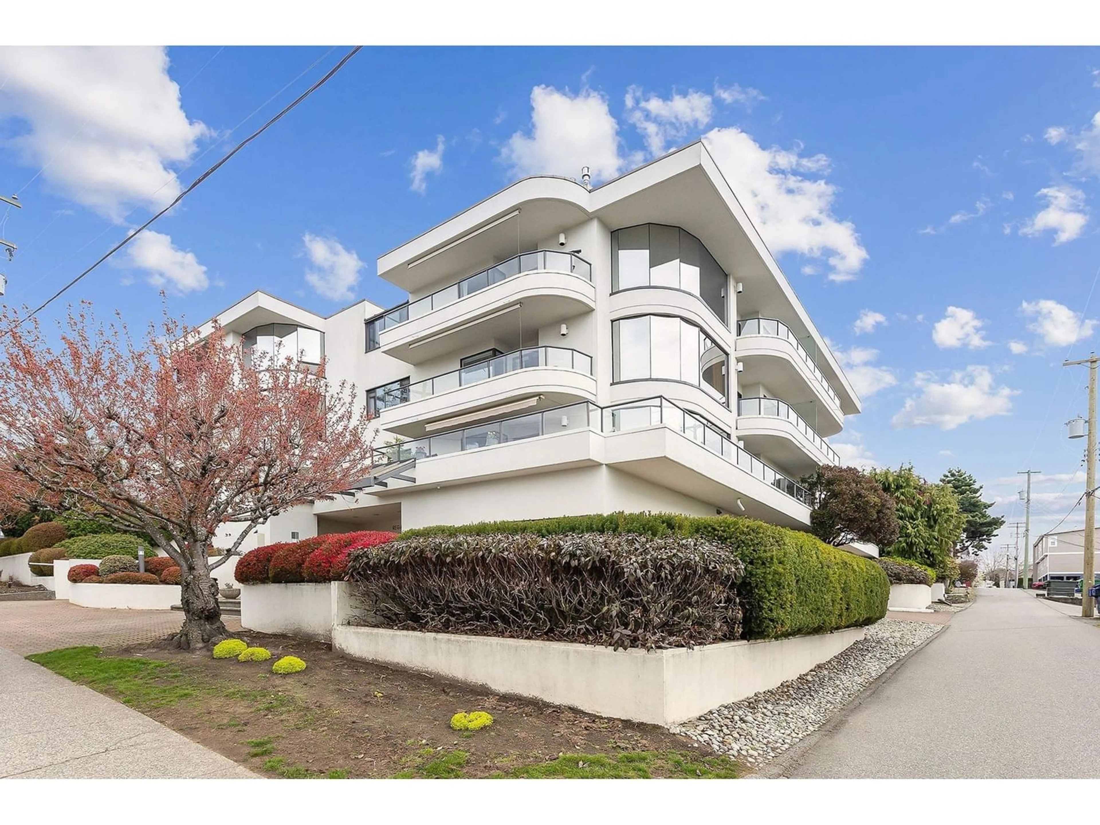 A pic from exterior of the house or condo for 102 1280 FOSTER STREET, White Rock British Columbia V4B3X3
