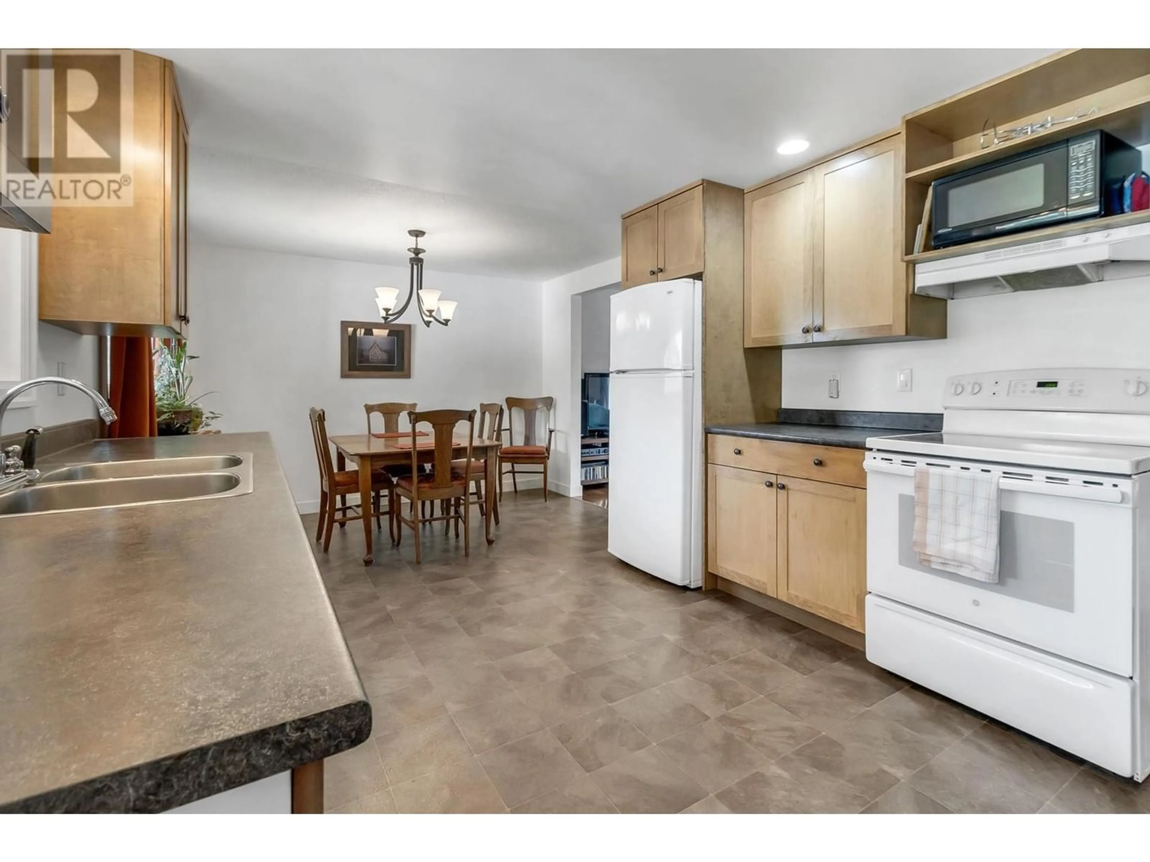 Kitchen for 1431 DRUMMOND STREET, Prince George British Columbia V2M4J2