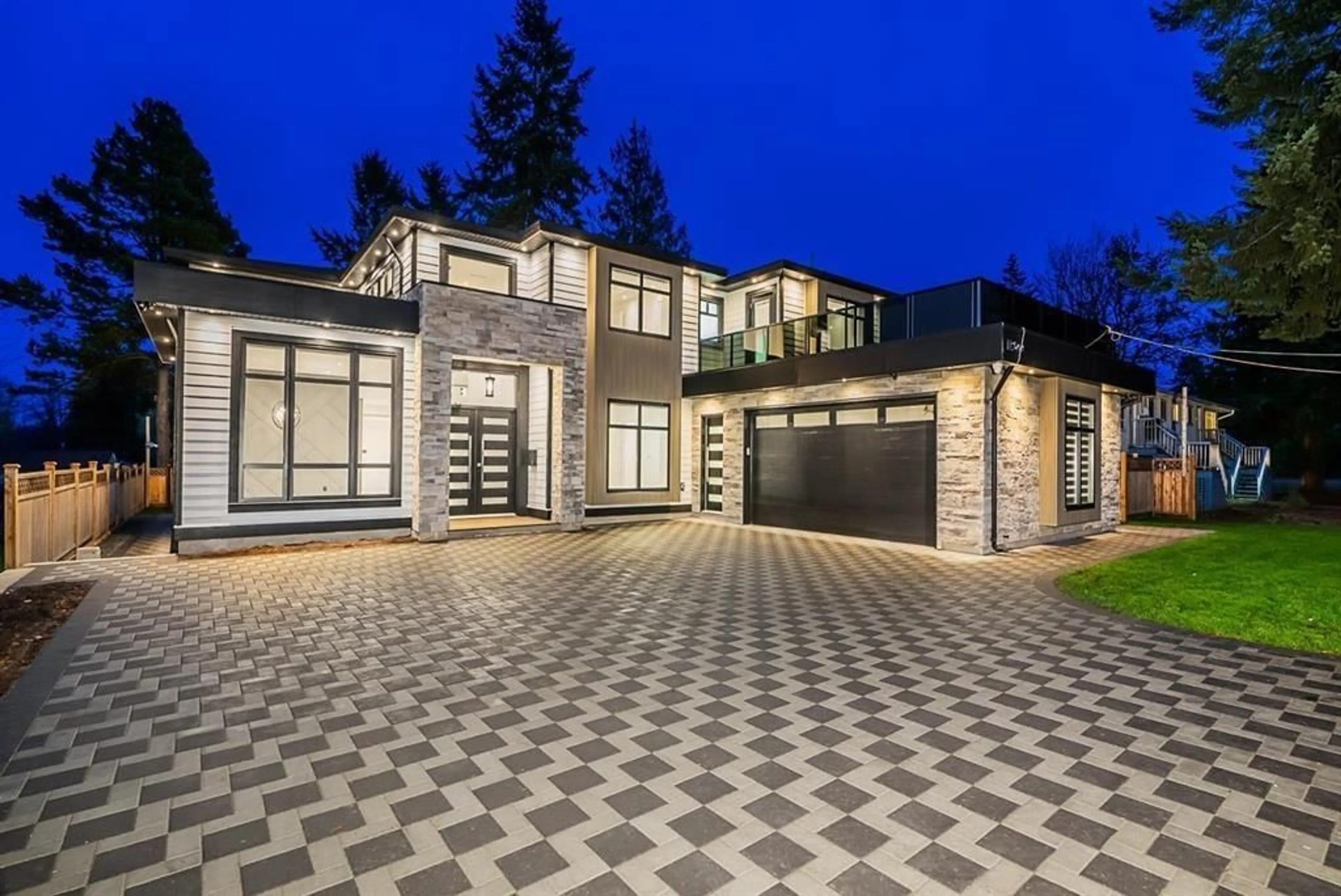 Home with vinyl exterior material for 11200 143A STREET, Surrey British Columbia V3R3M8