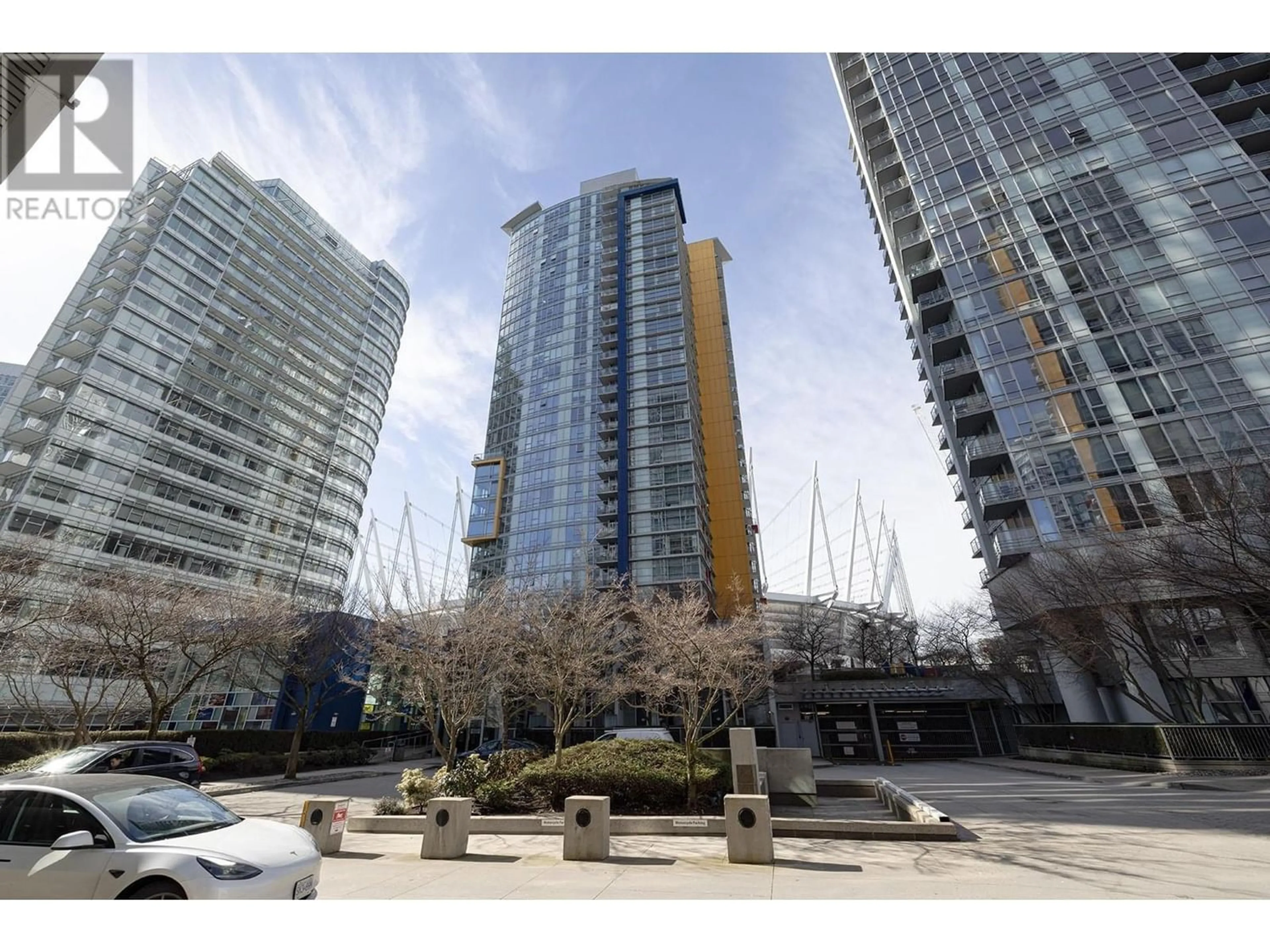 A pic from exterior of the house or condo for 501 111 W GEORGIA STREET, Vancouver British Columbia V6B1T8