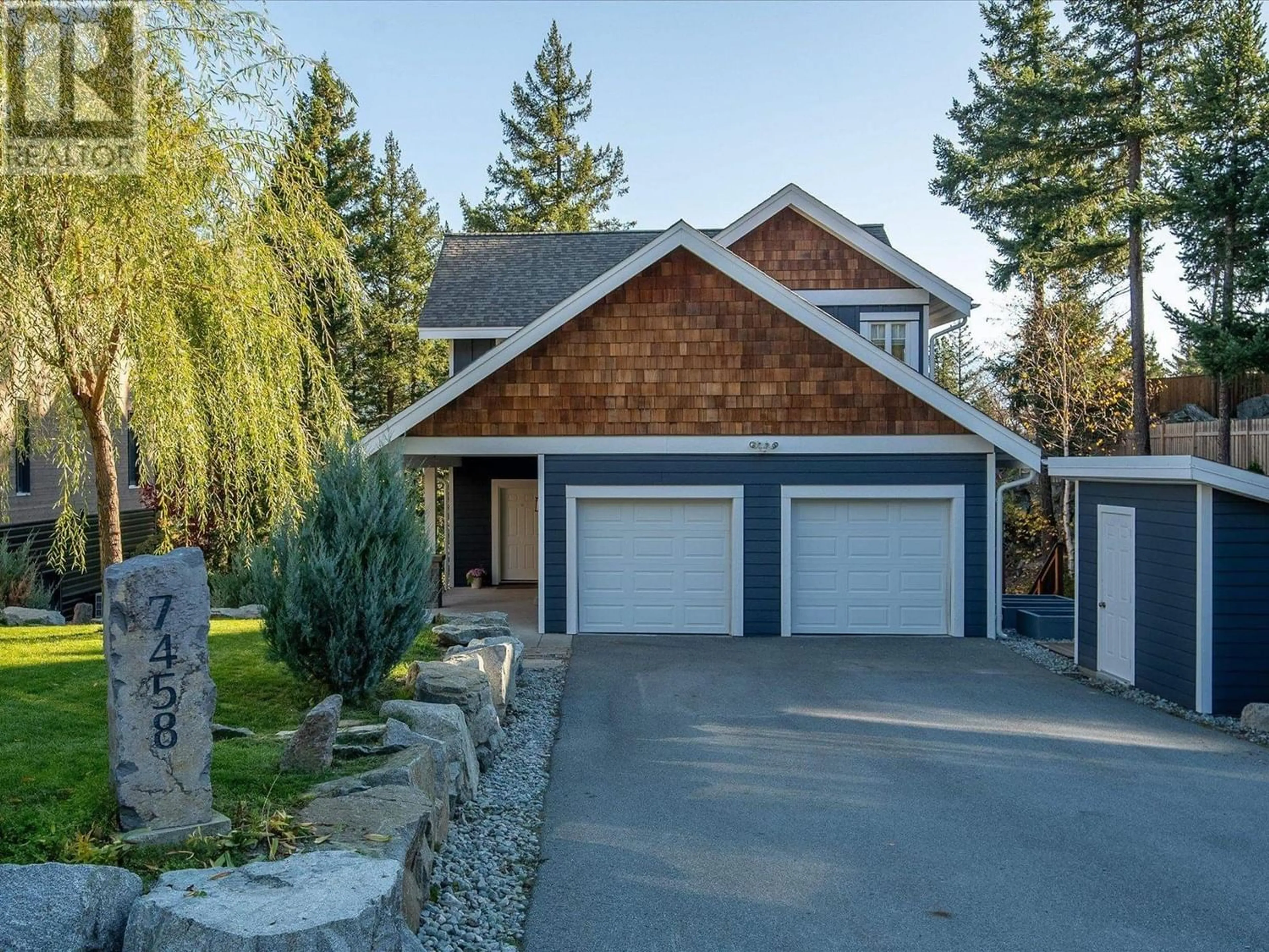Frontside or backside of a home for 7458 DOGWOOD STREET, Pemberton British Columbia V0N2L0