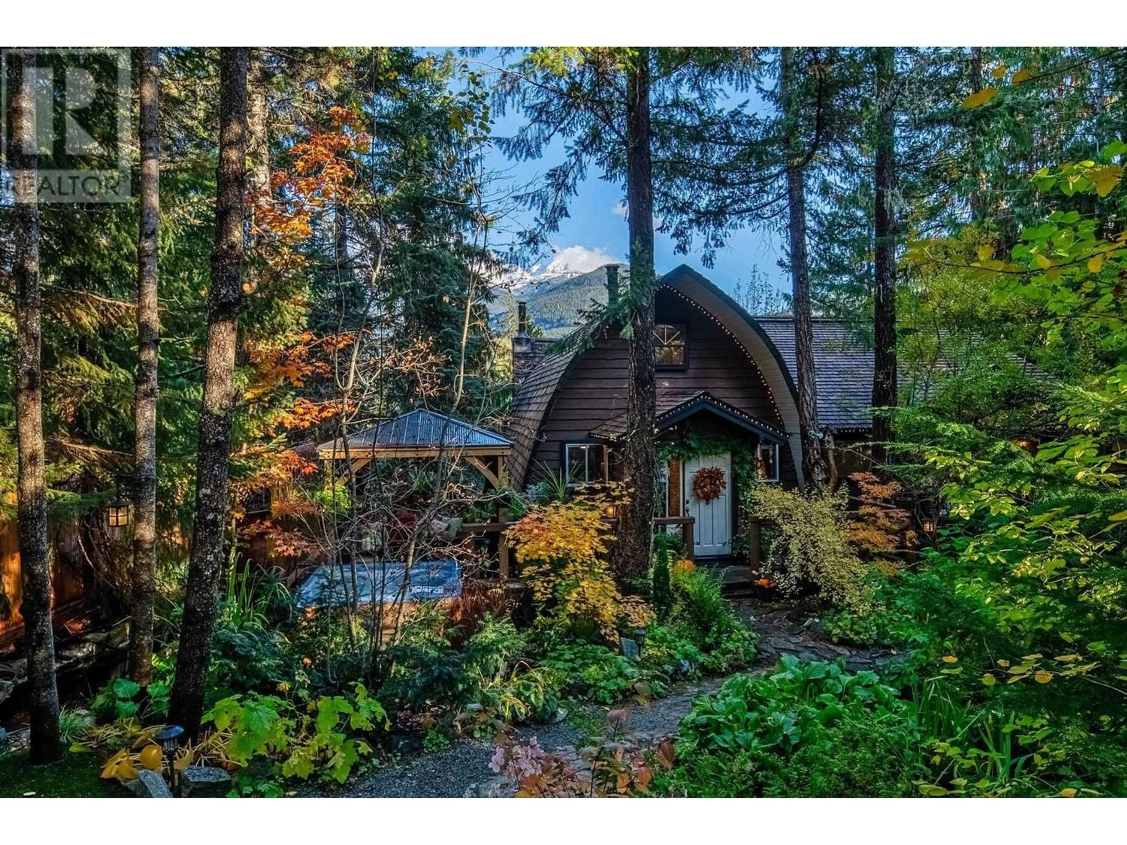 Cottage for 9480 EMERALD DRIVE, Whistler British Columbia V8E0G5