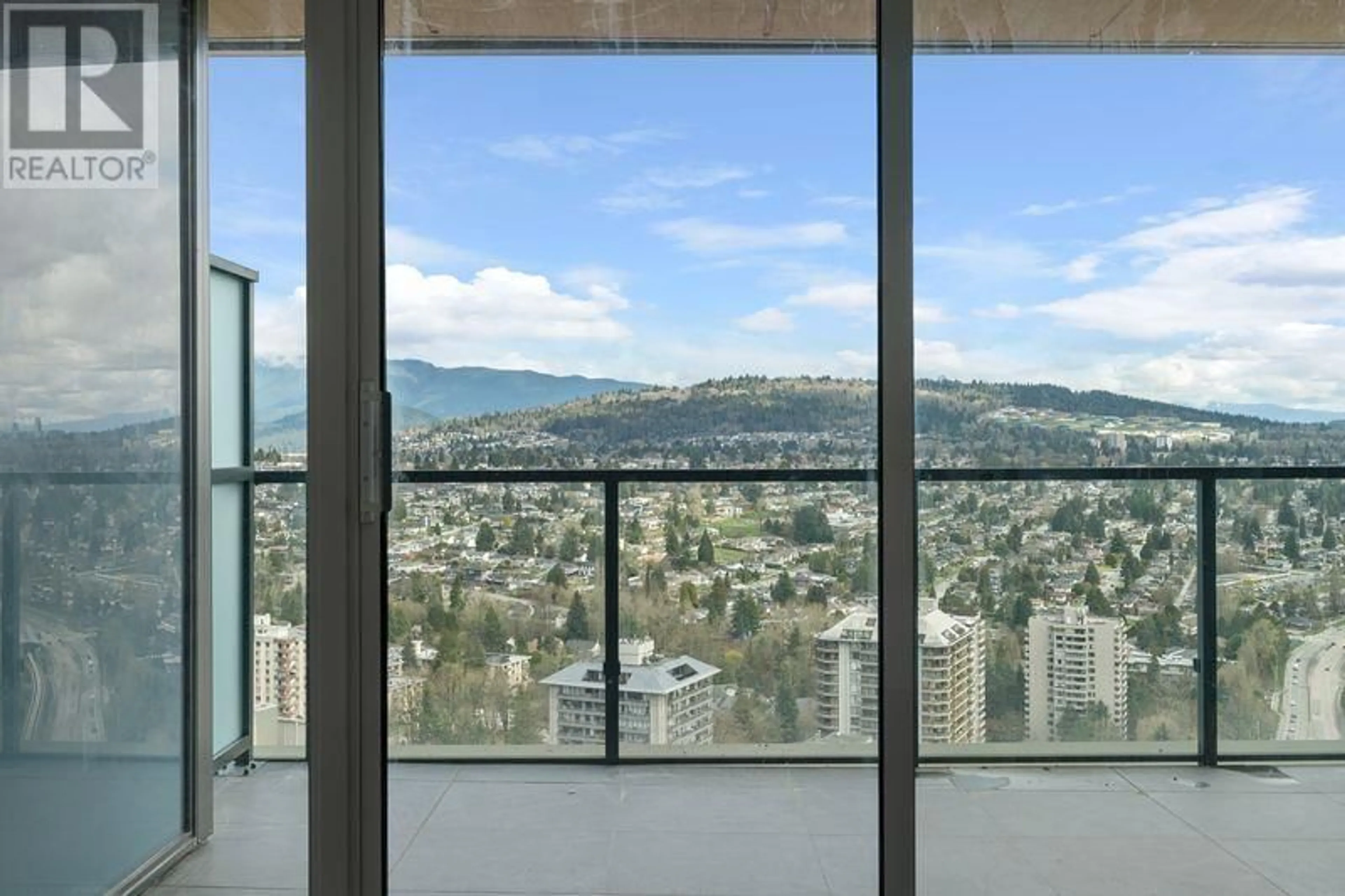 Indoor entryway for 3805 4880 LOUGHEED HIGHWAY, Burnaby British Columbia V5C0N1