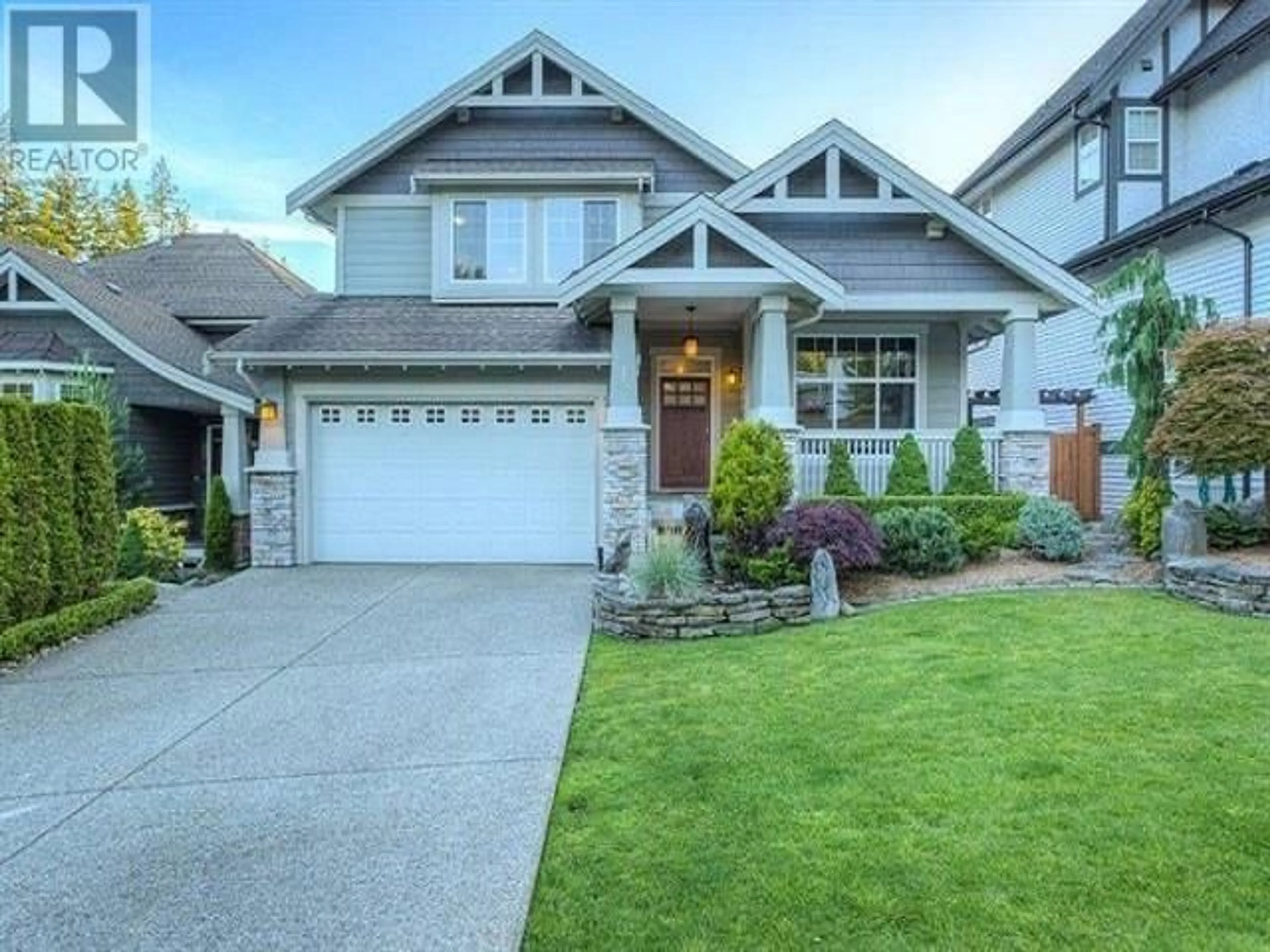 Frontside or backside of a home for 15 MAPLE DRIVE, Port Moody British Columbia V3H5M8