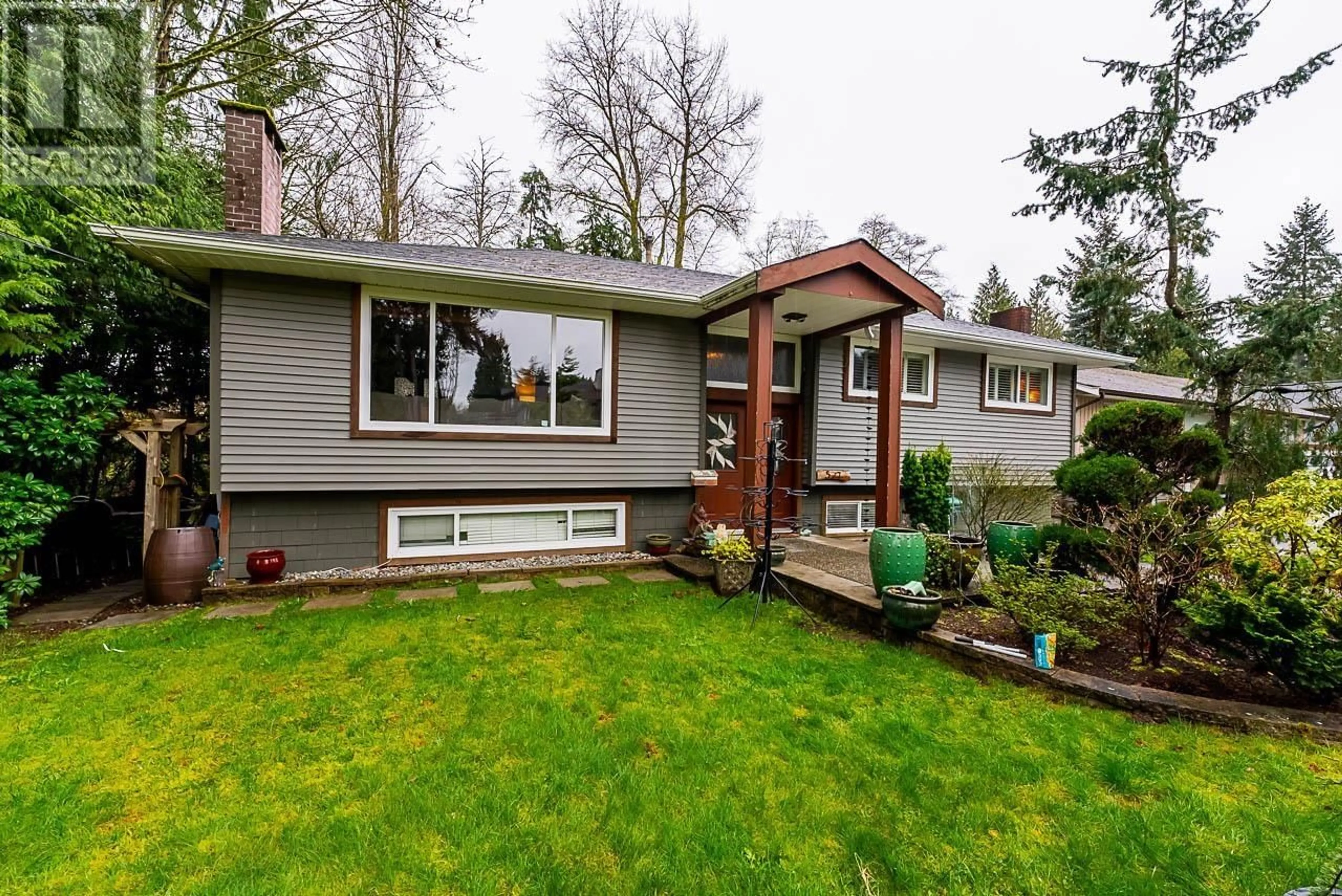 Home with vinyl exterior material for 517 AILSA AVENUE, Port Moody British Columbia V3H1A5