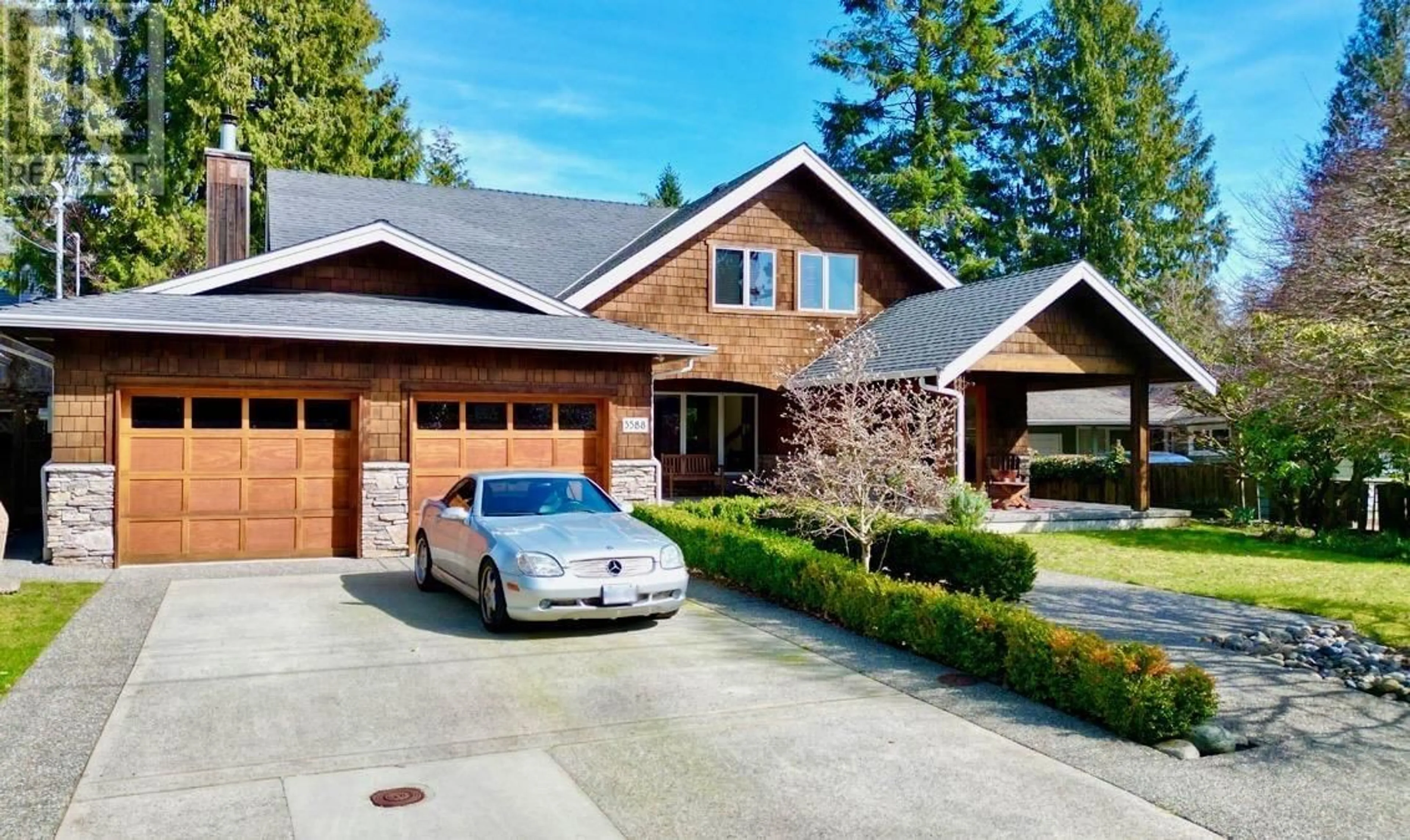 Home with brick exterior material for 3588 GREENTREE LANE, North Vancouver British Columbia V7R4C4
