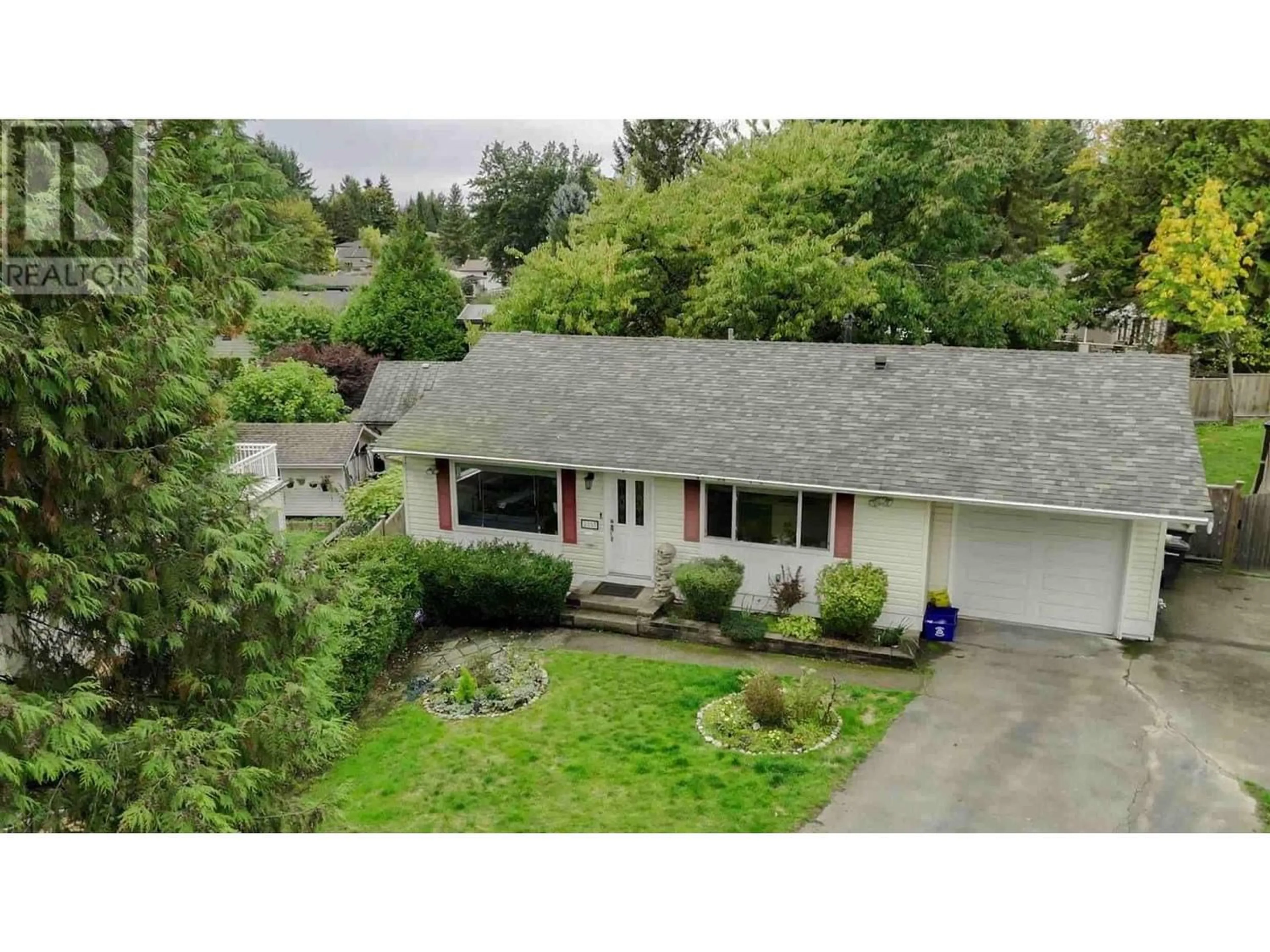 Frontside or backside of a home for 3357 LAKEDALE AVENUE, Burnaby British Columbia V5A3C9